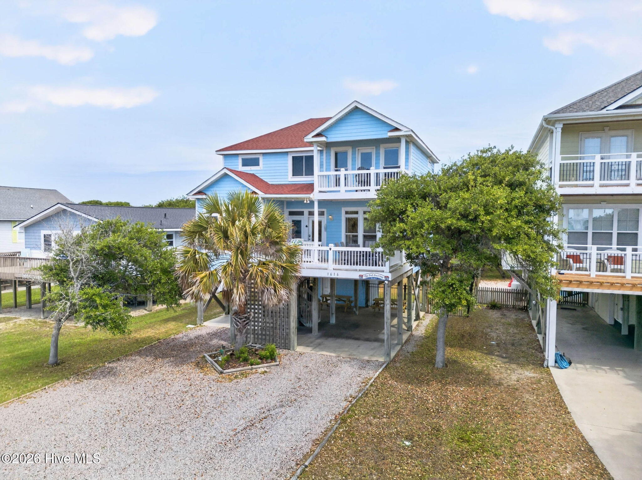 1616 E Dolphin Drive