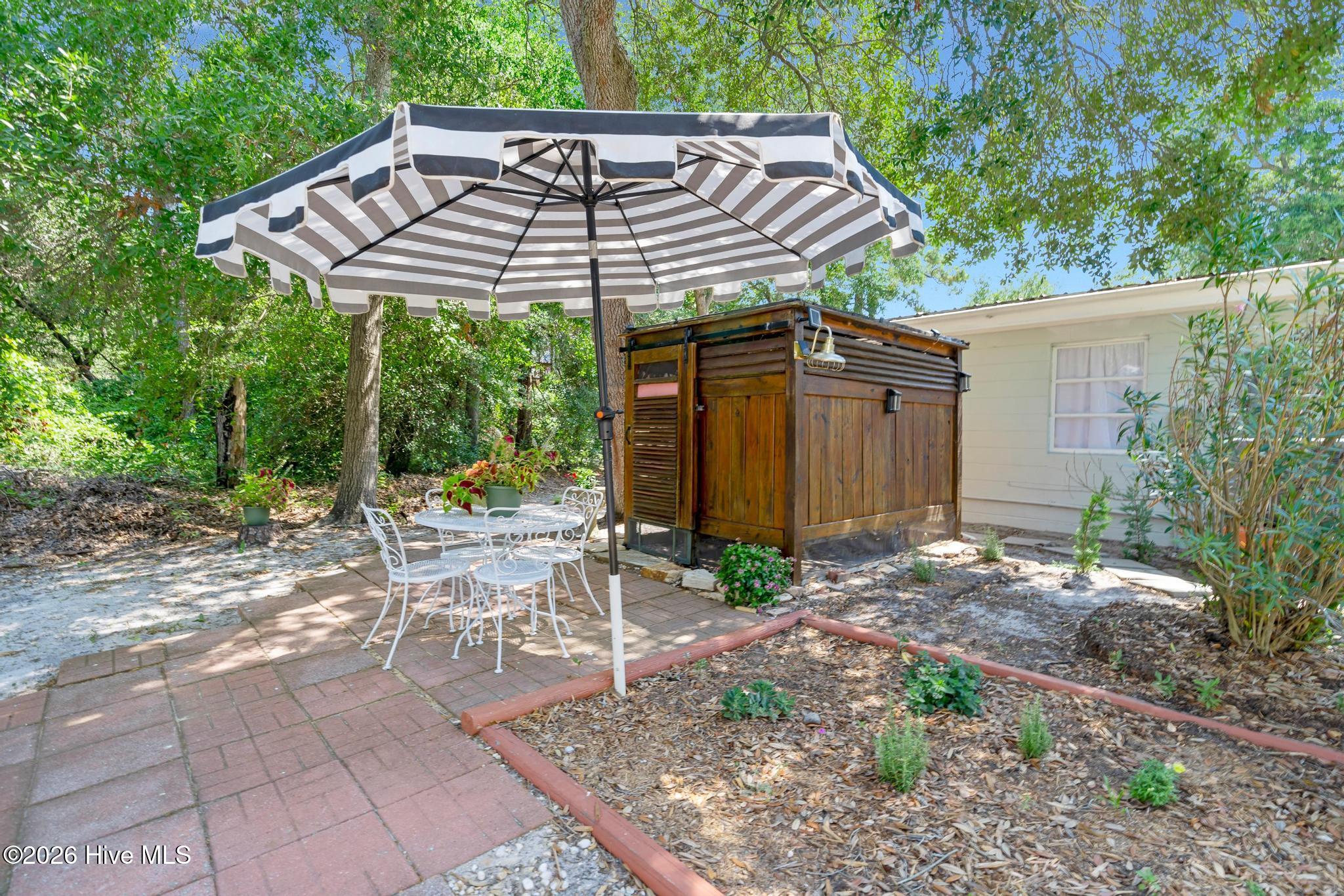 147 NW 10th Street