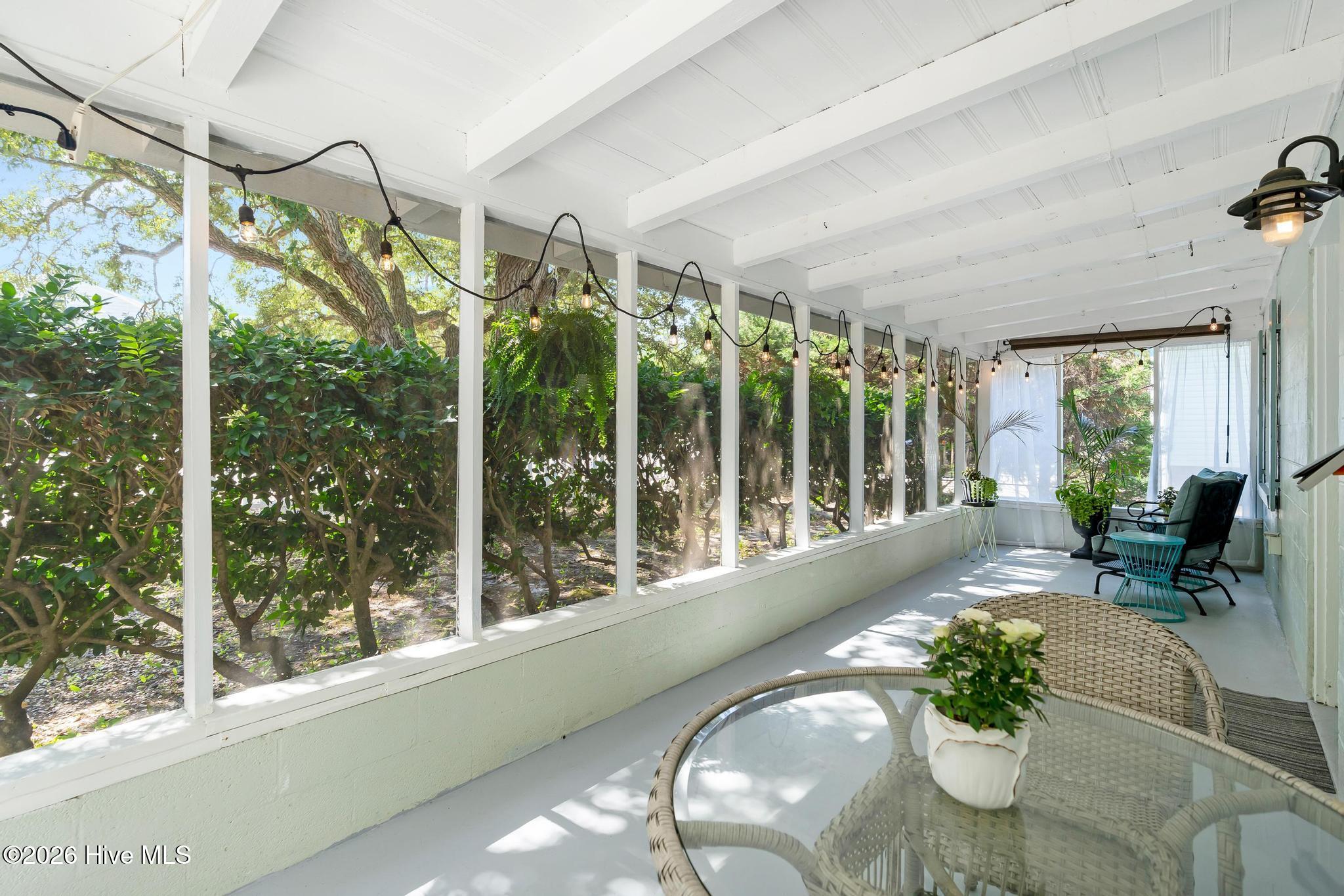 147 NW 10th Street