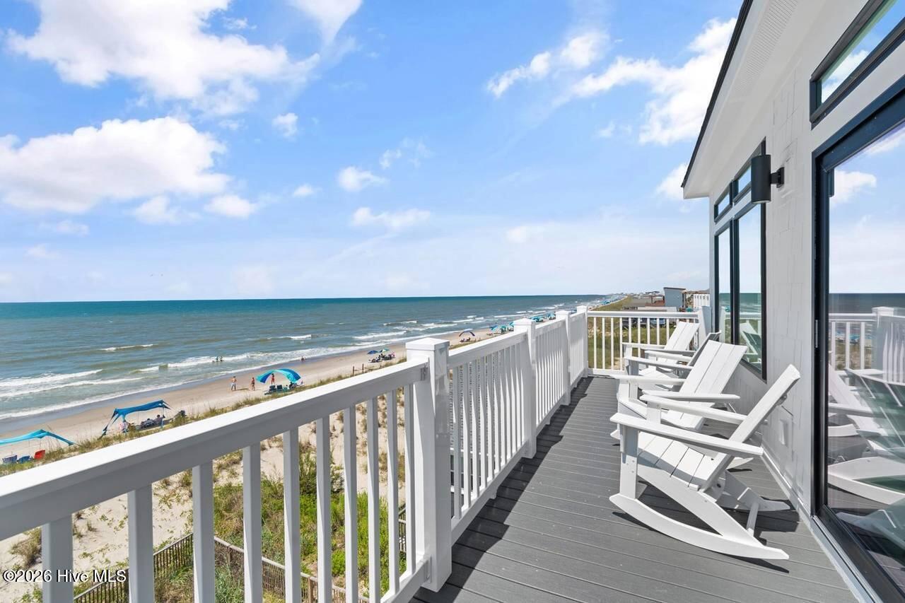 923 E Beach Drive