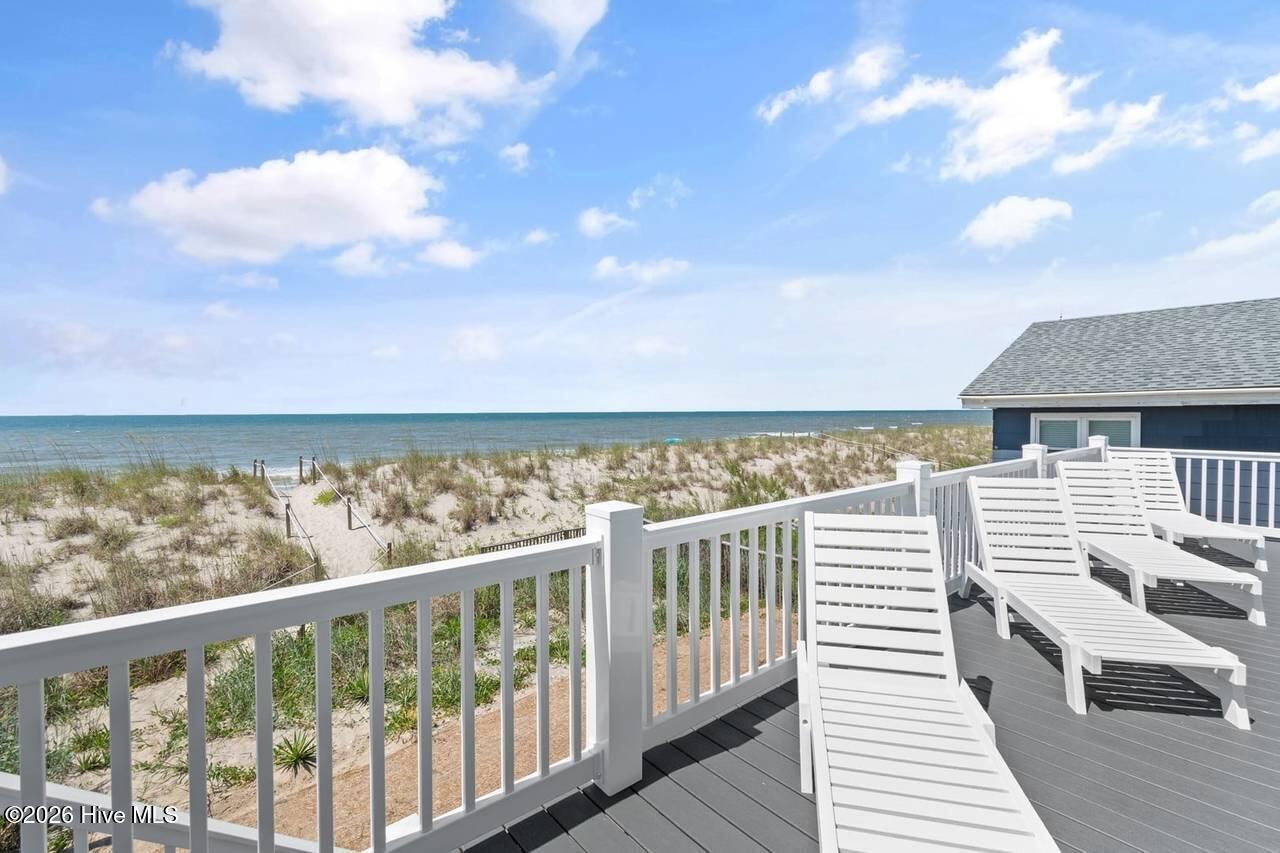 923 E Beach Drive
