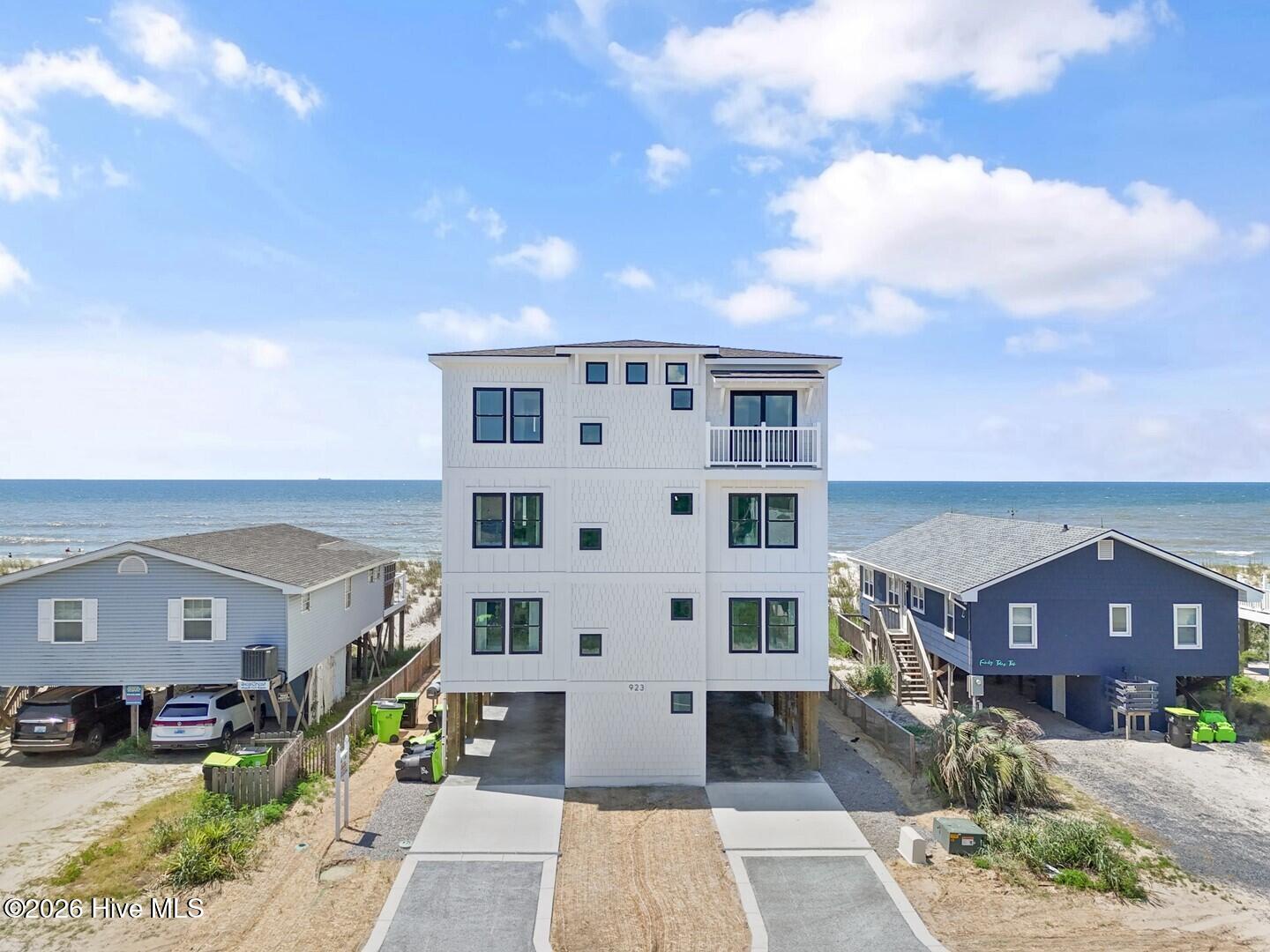 923 E Beach Drive