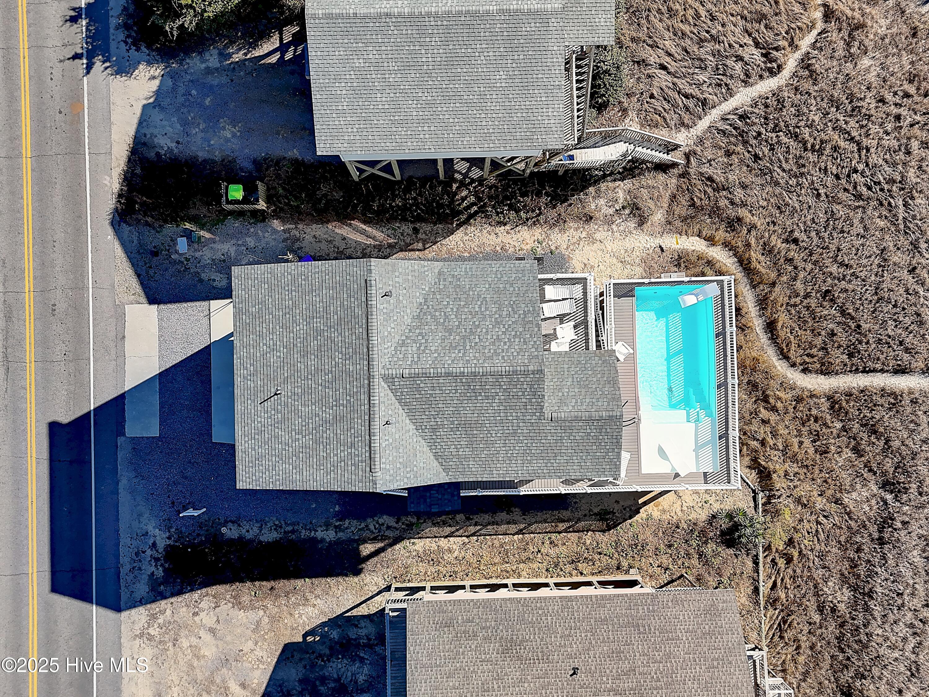 3527 E Beach Drive