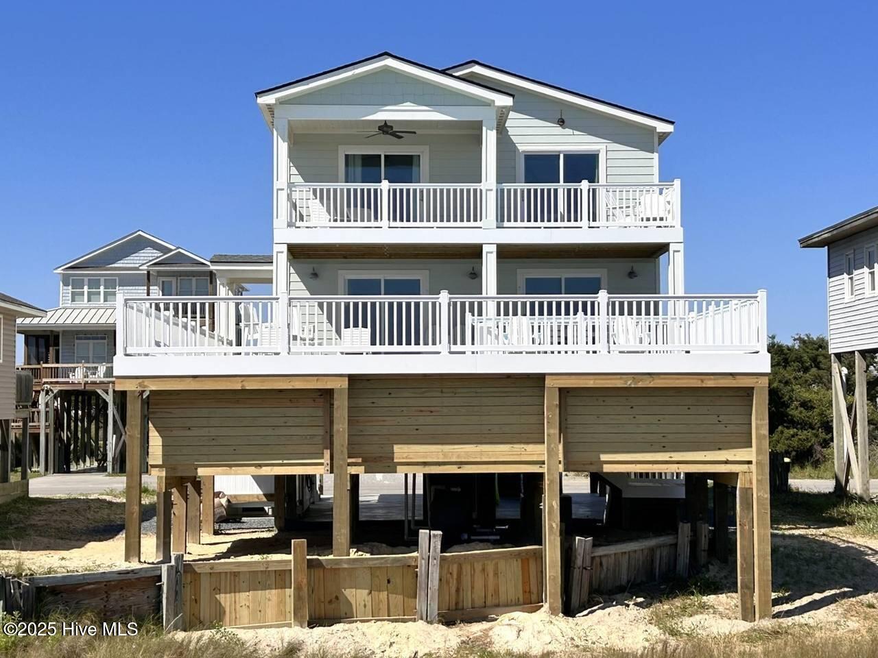 3527 E Beach Drive