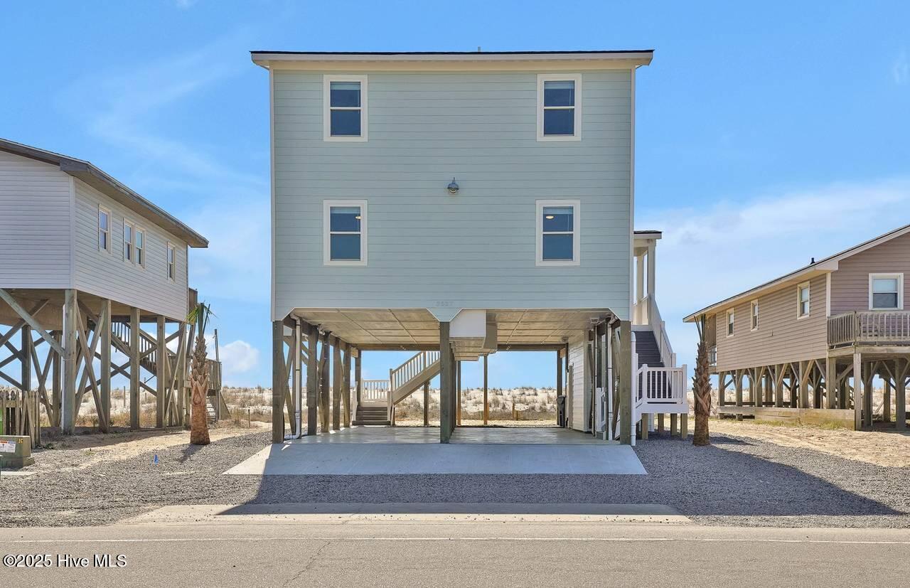 3527 E Beach Drive