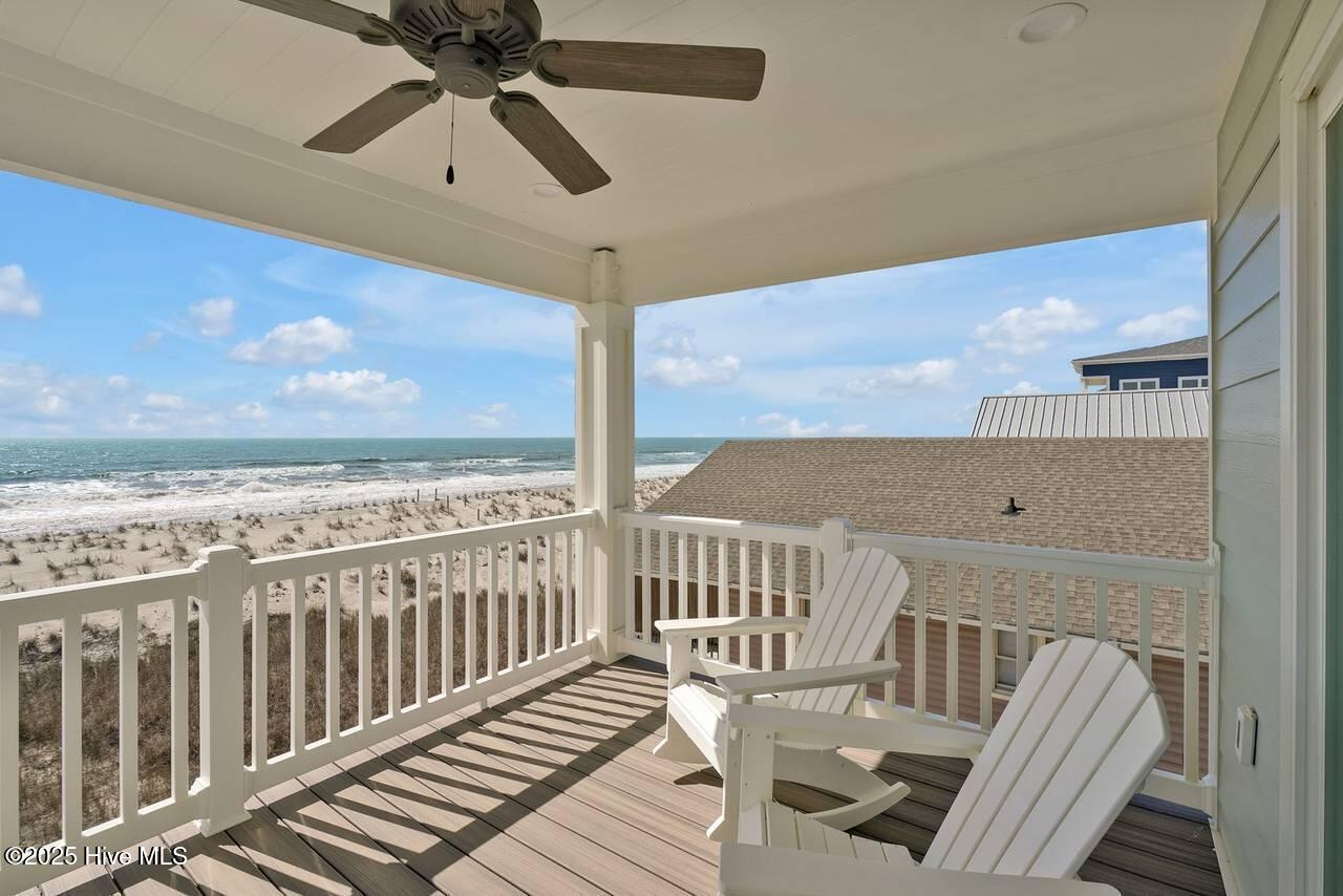3527 E Beach Drive