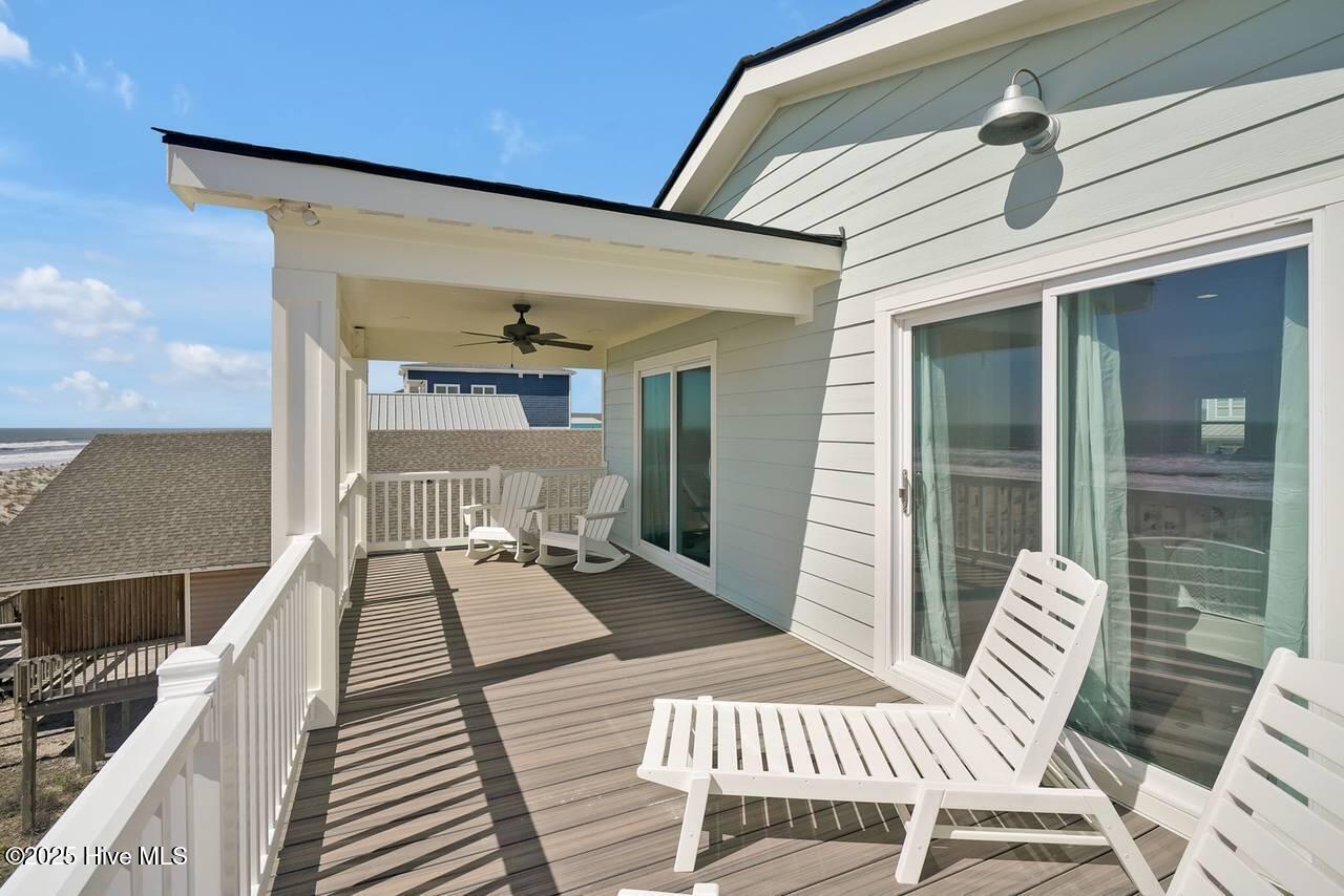 3527 E Beach Drive