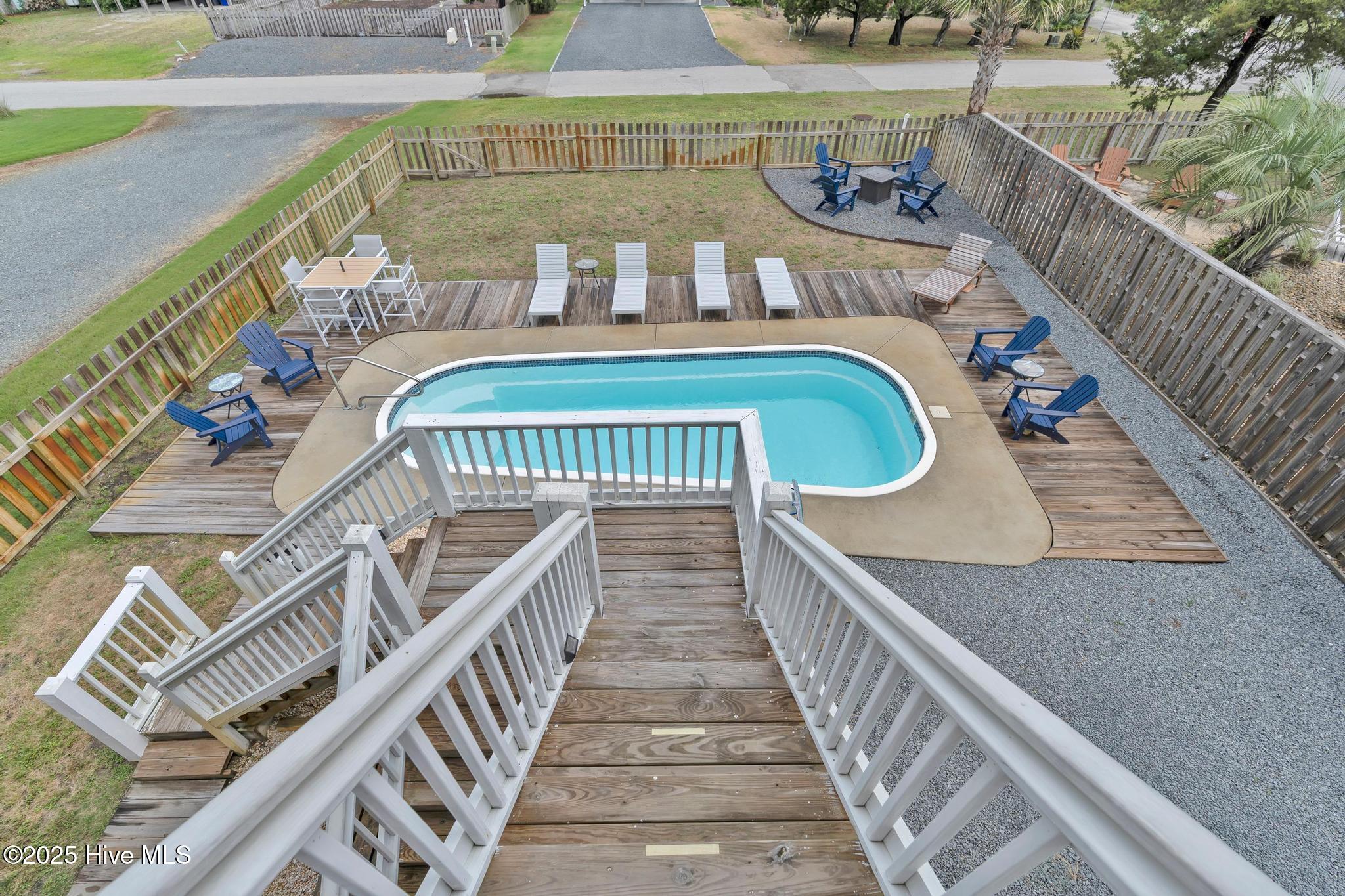 2304 W Dolphin Drive