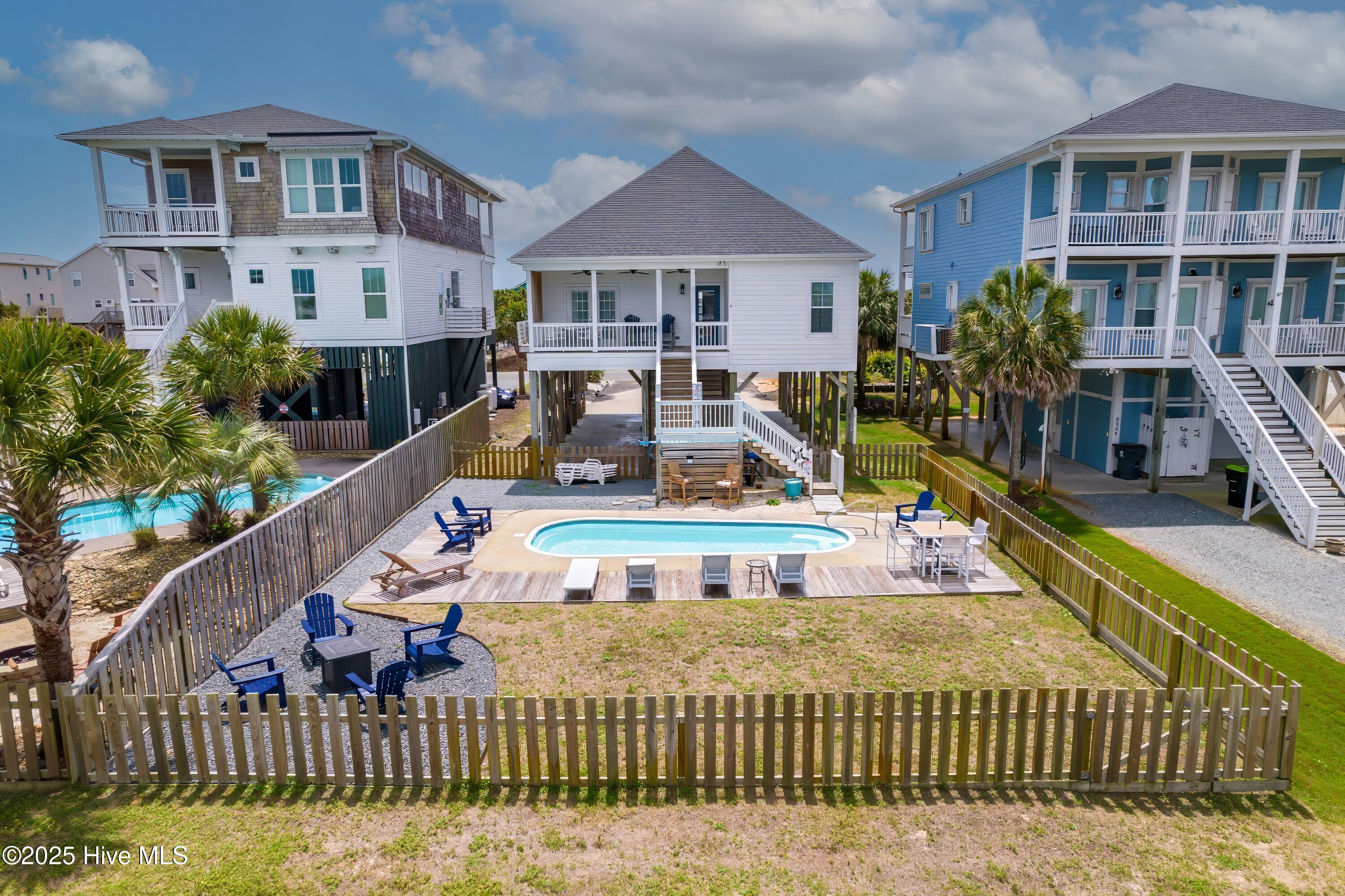 2304 W Dolphin Drive