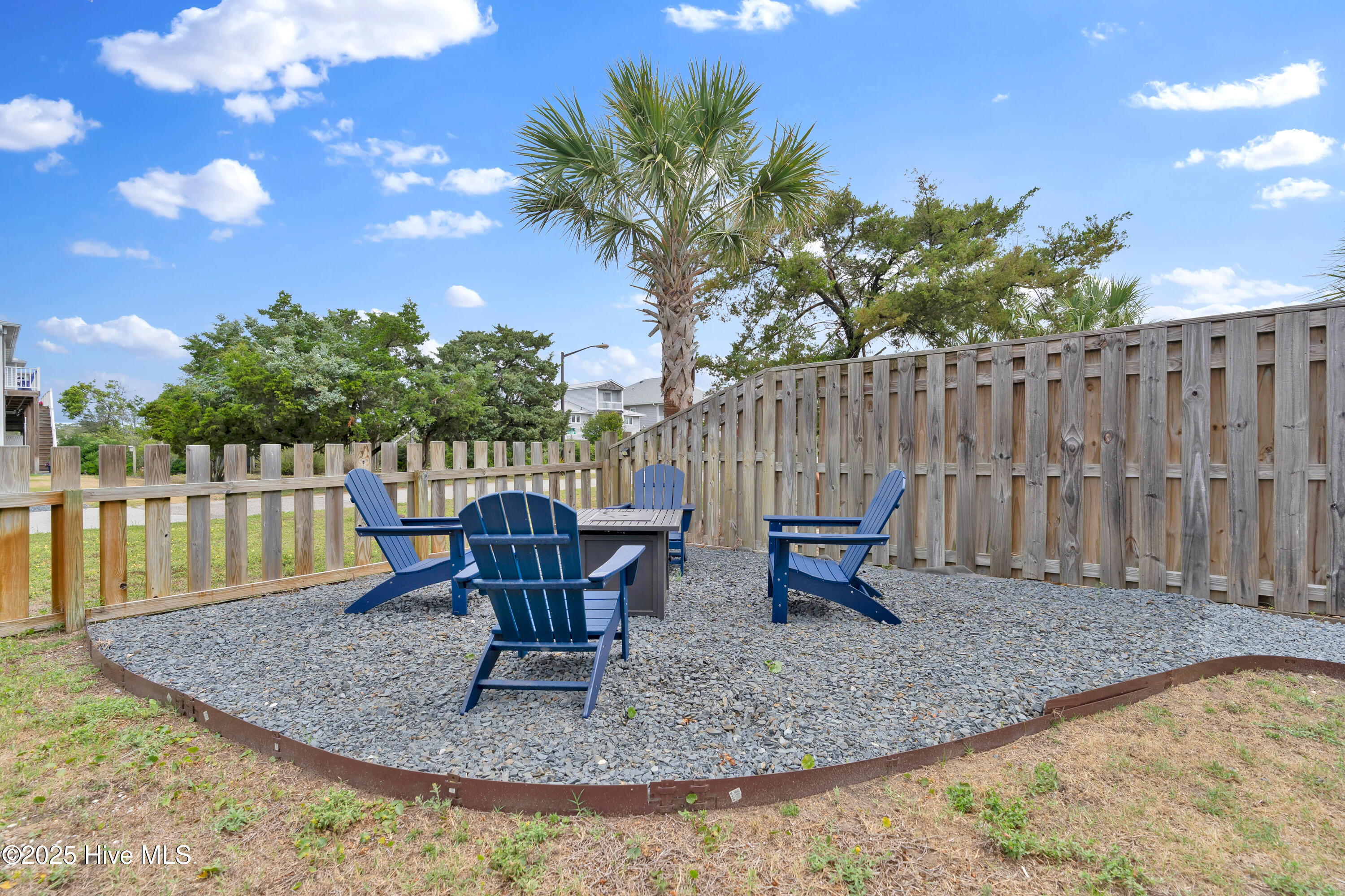 2304 W Dolphin Drive