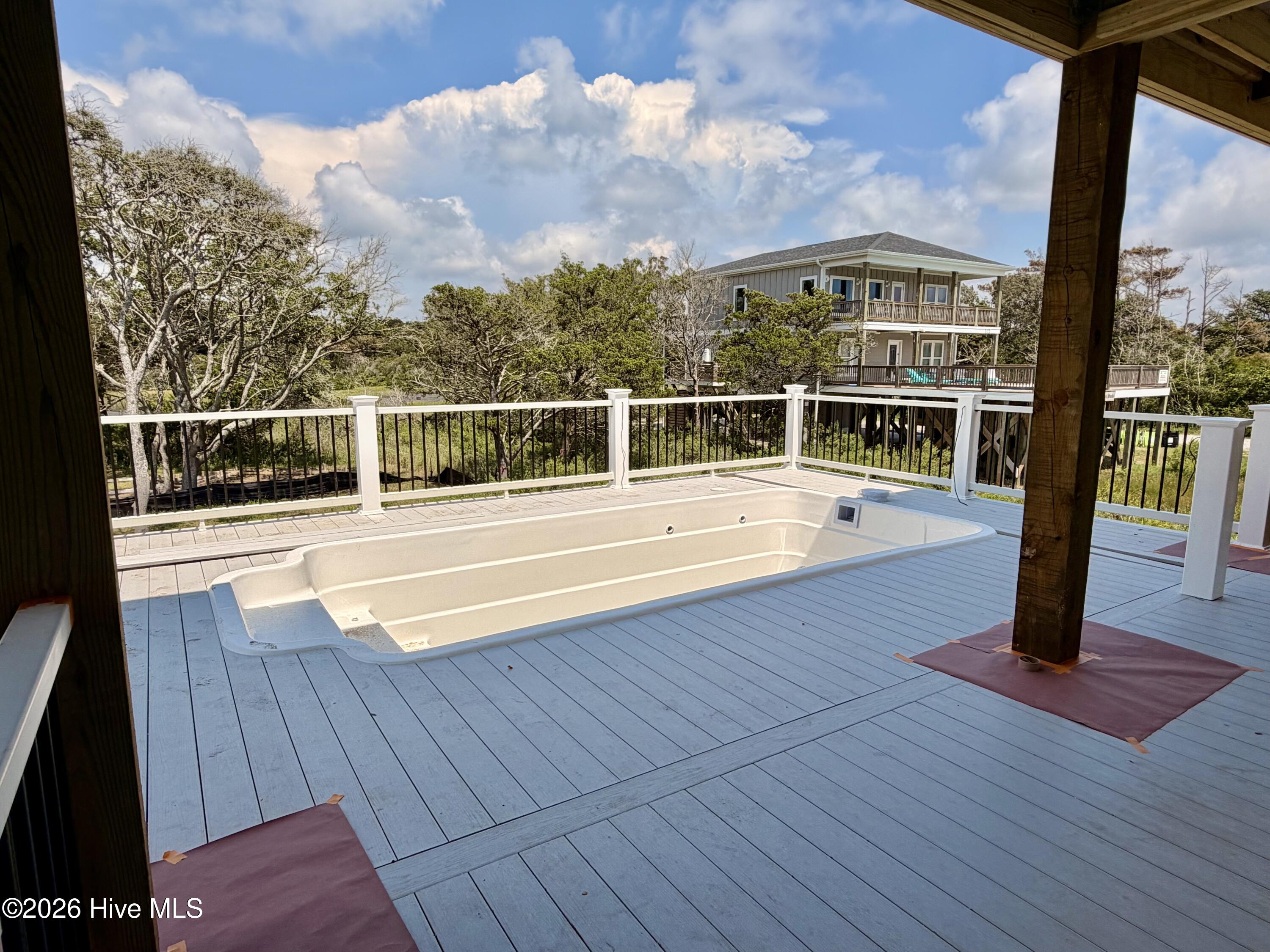 206 W Pelican Drive