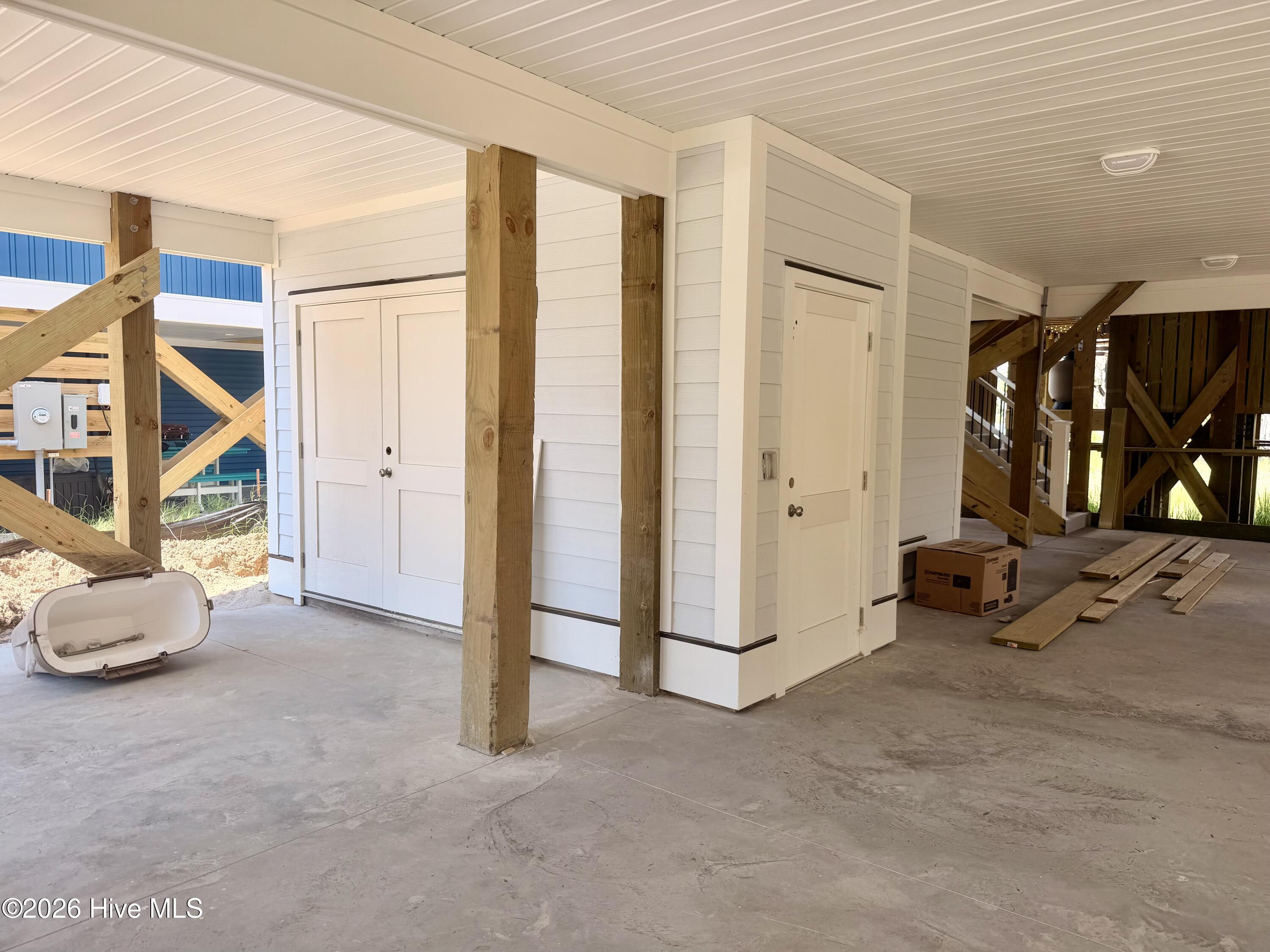 206 W Pelican Drive