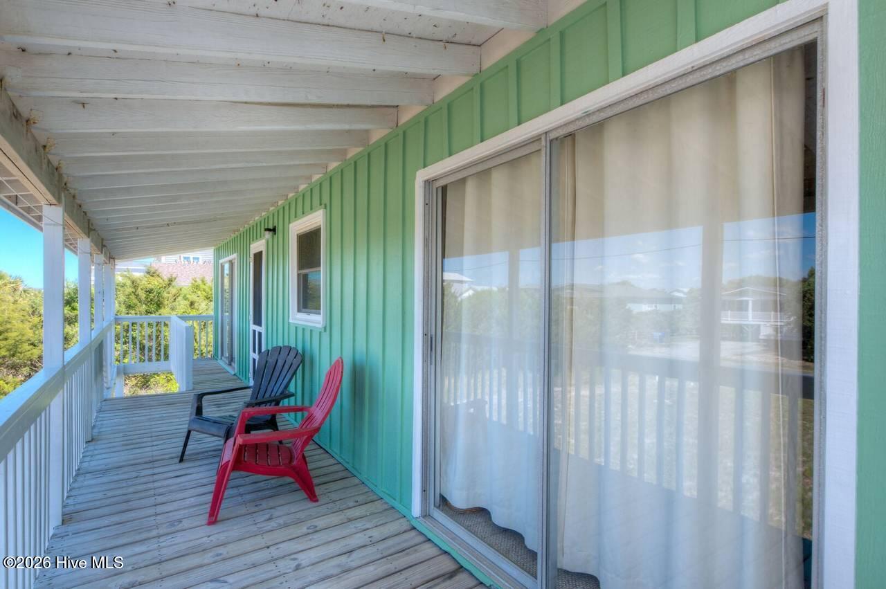 922 E Beach Drive