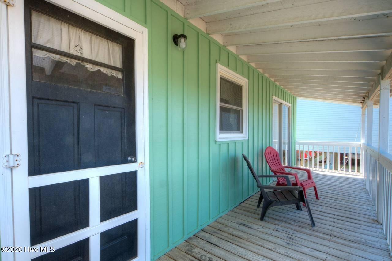 922 E Beach Drive