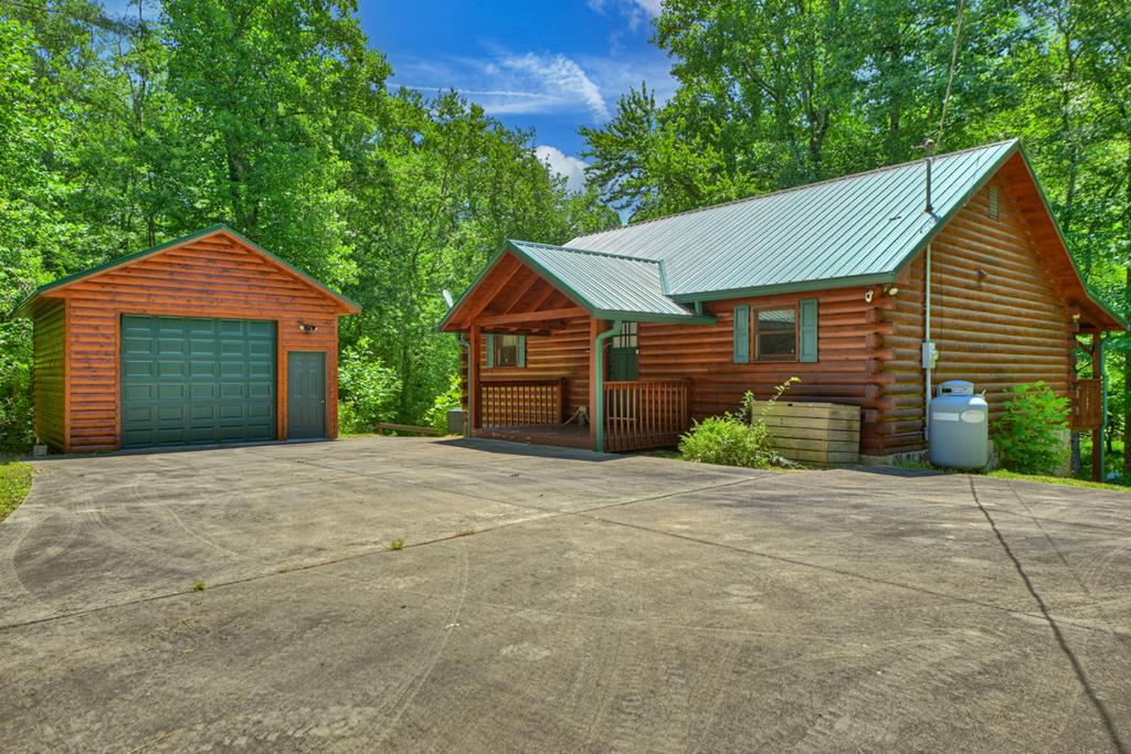 6385 Hwy 2