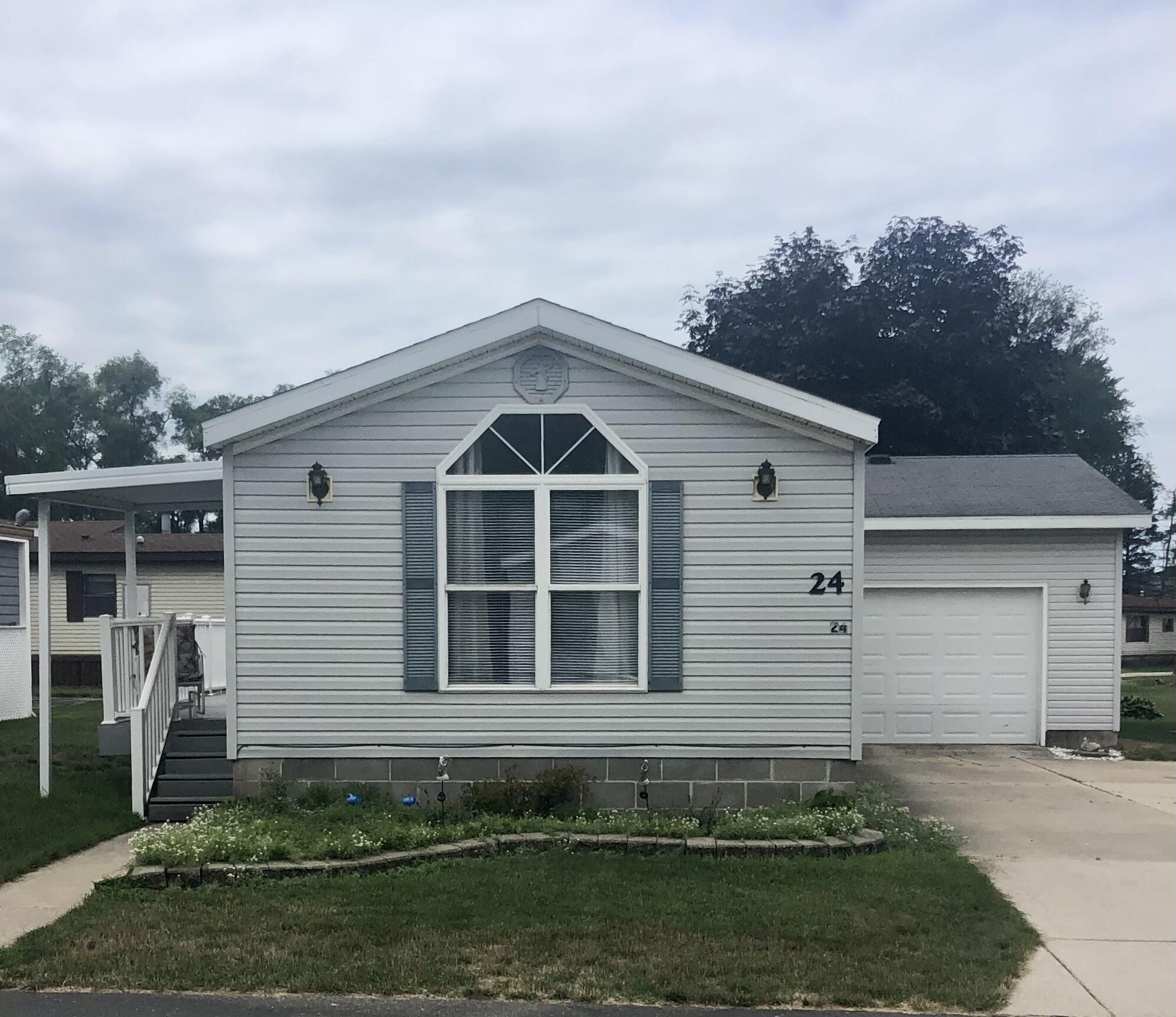 155 E 48th Street, 24