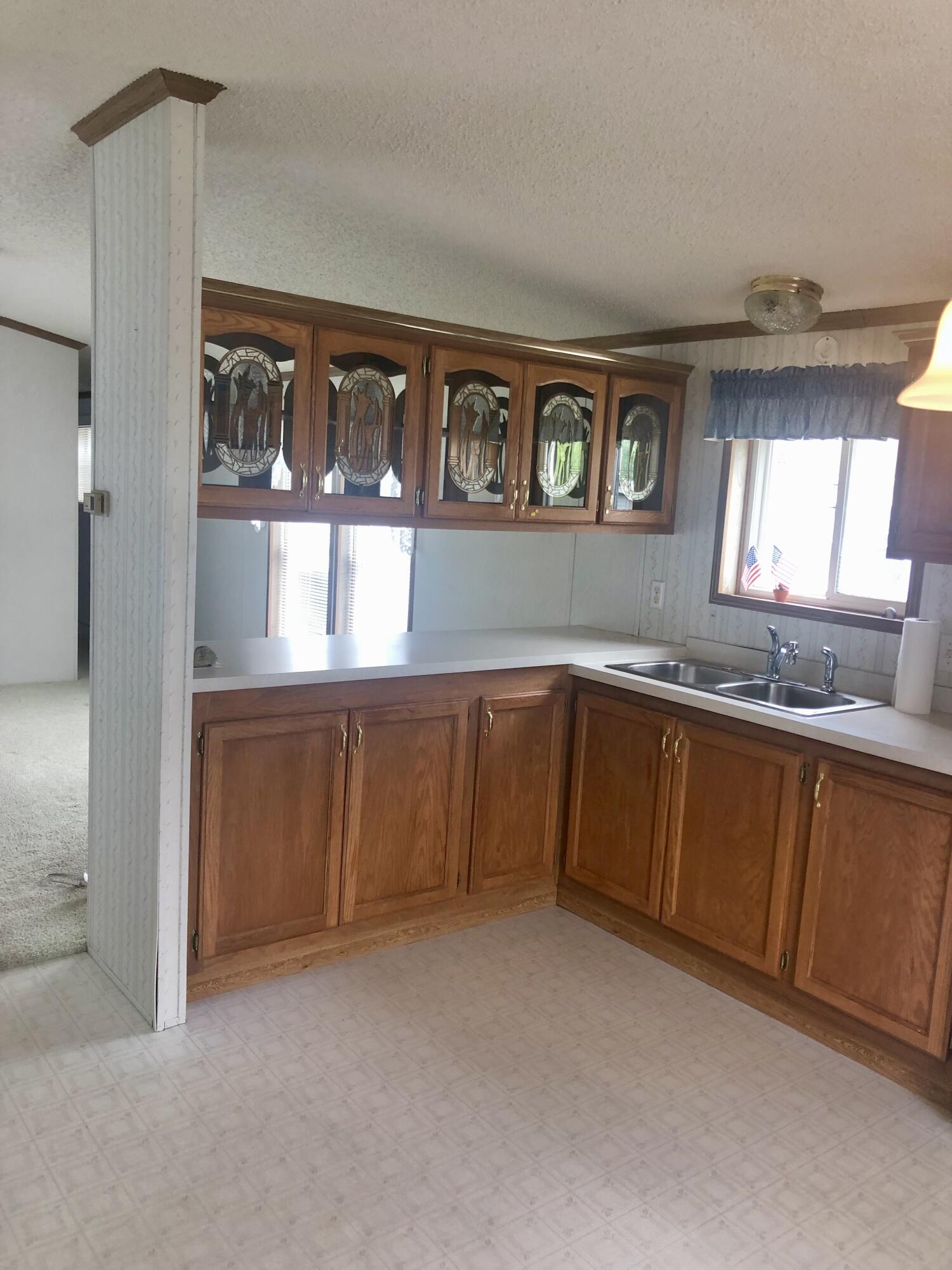 155 E 48th Street, 24