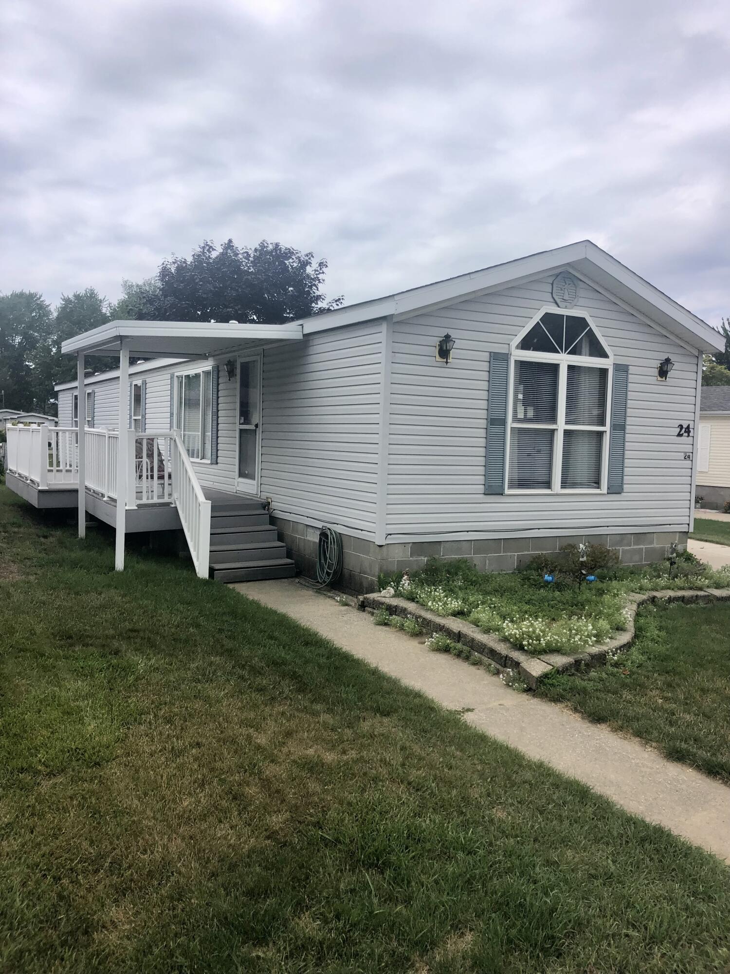 155 E 48th Street, 24