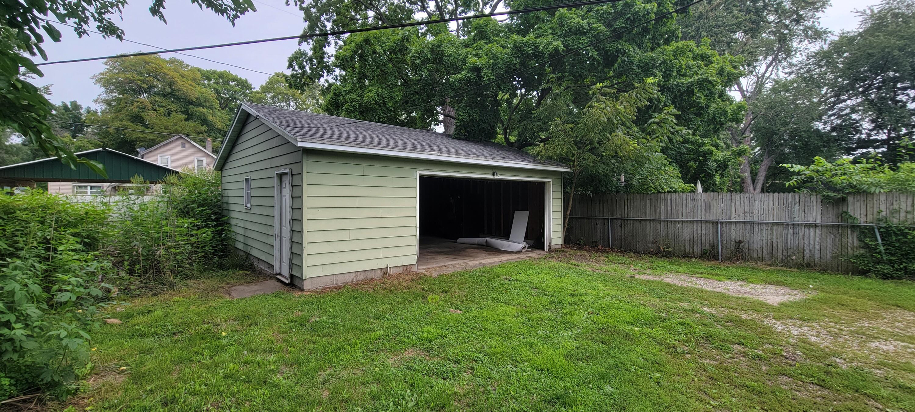 230 E Michigan Avenue