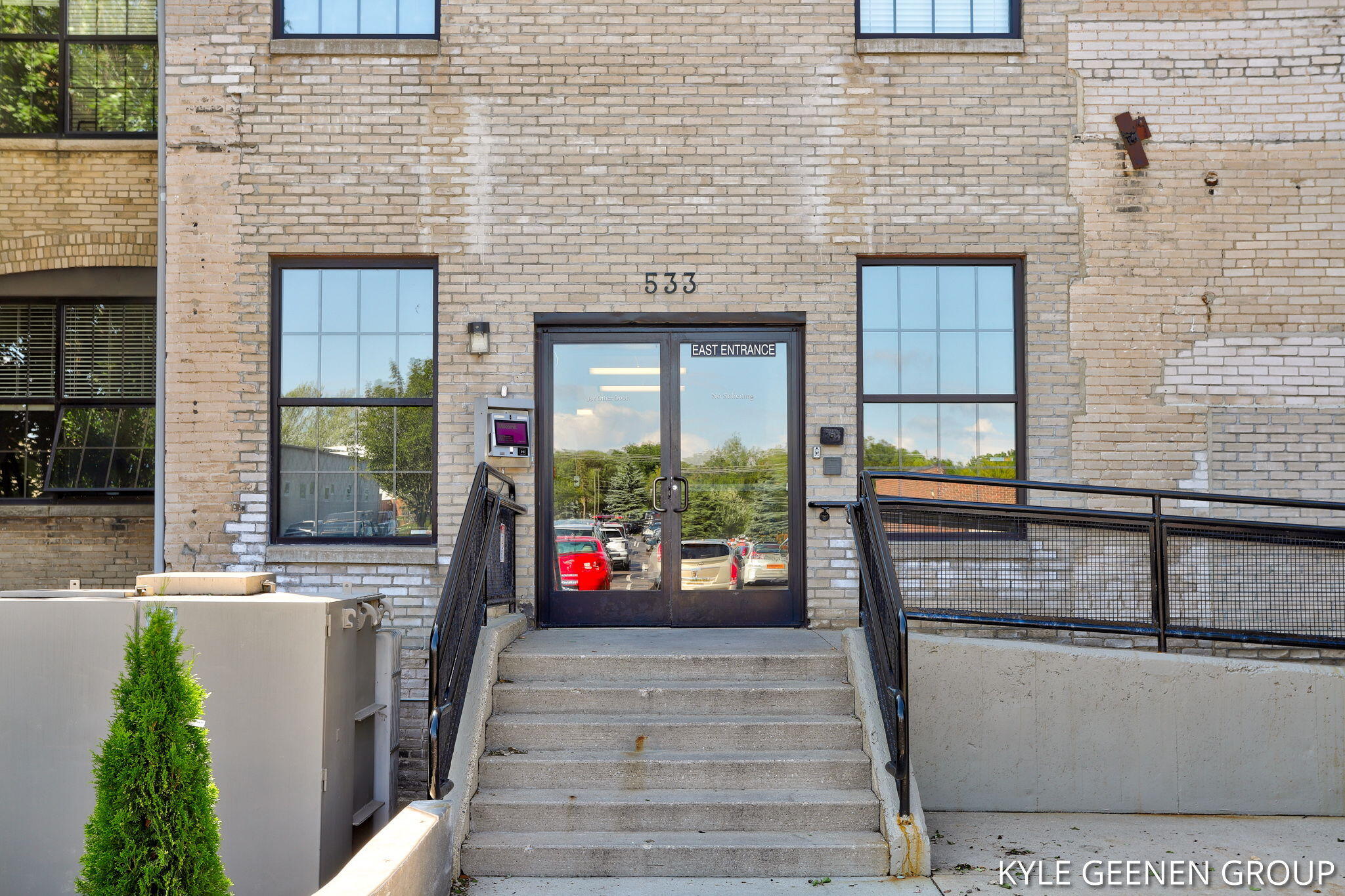 533 COLUMBIA Avenue, 103