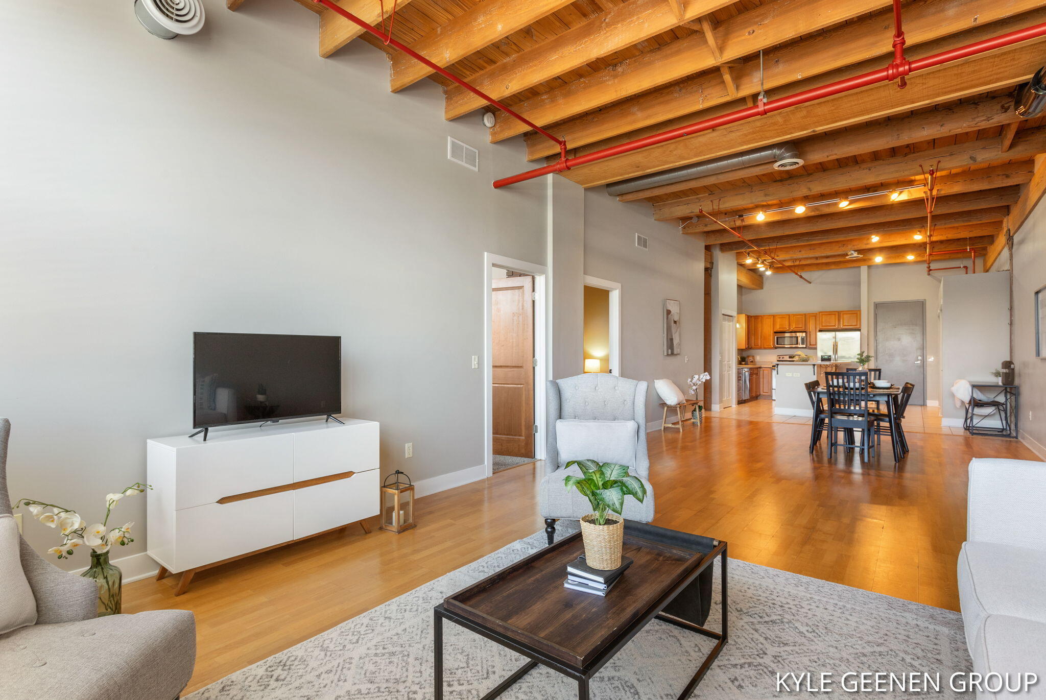 533 COLUMBIA Avenue, 103