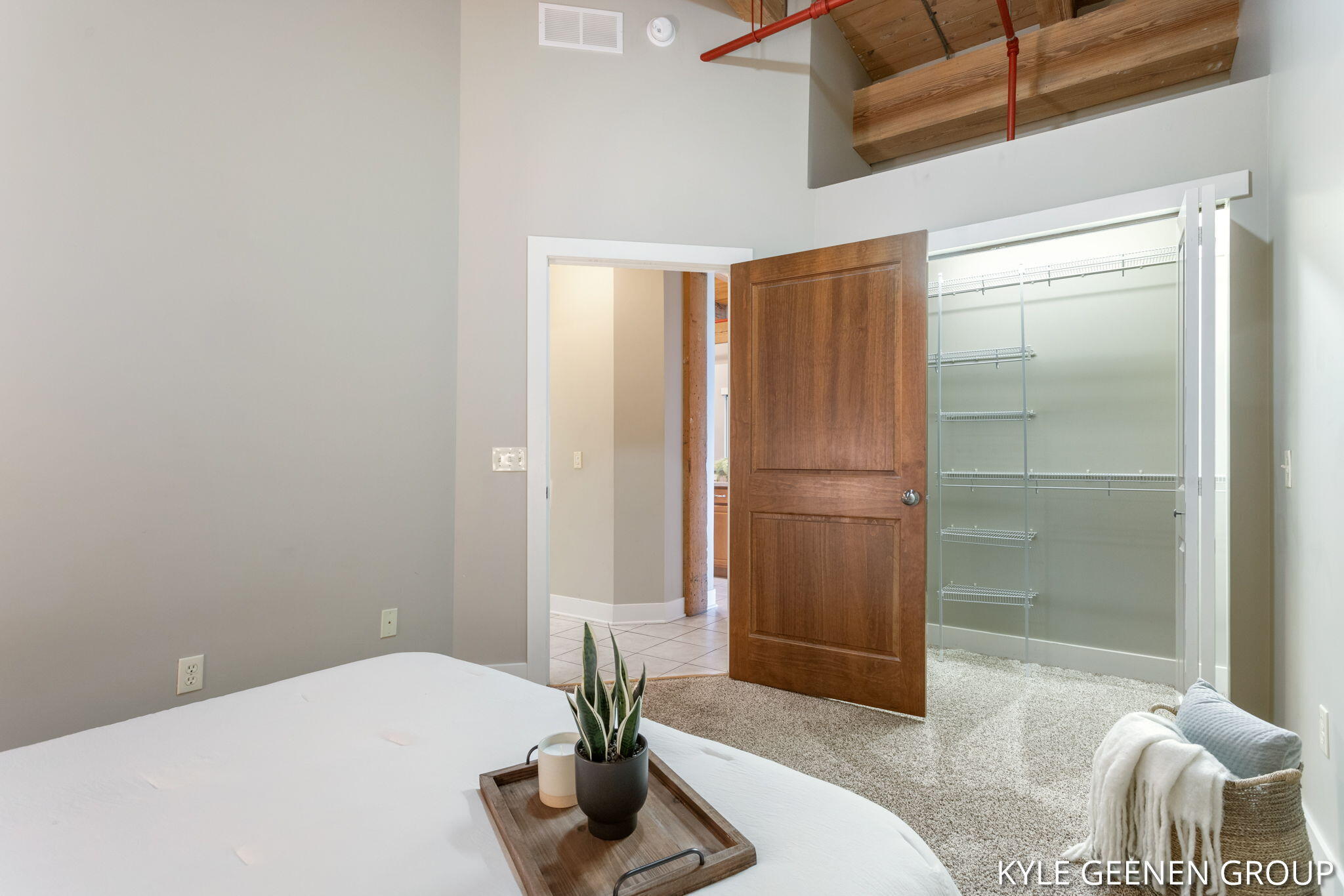 533 COLUMBIA Avenue, 103