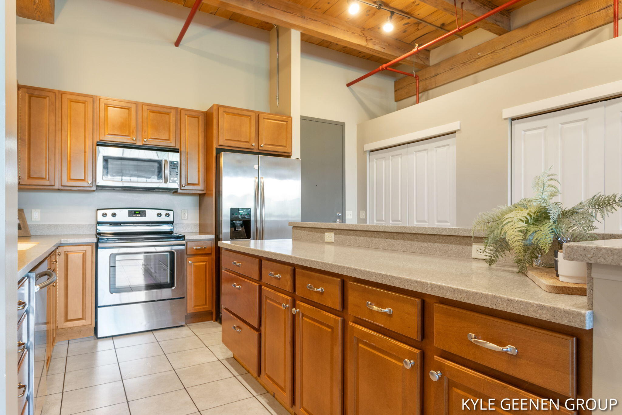 533 COLUMBIA Avenue, 103