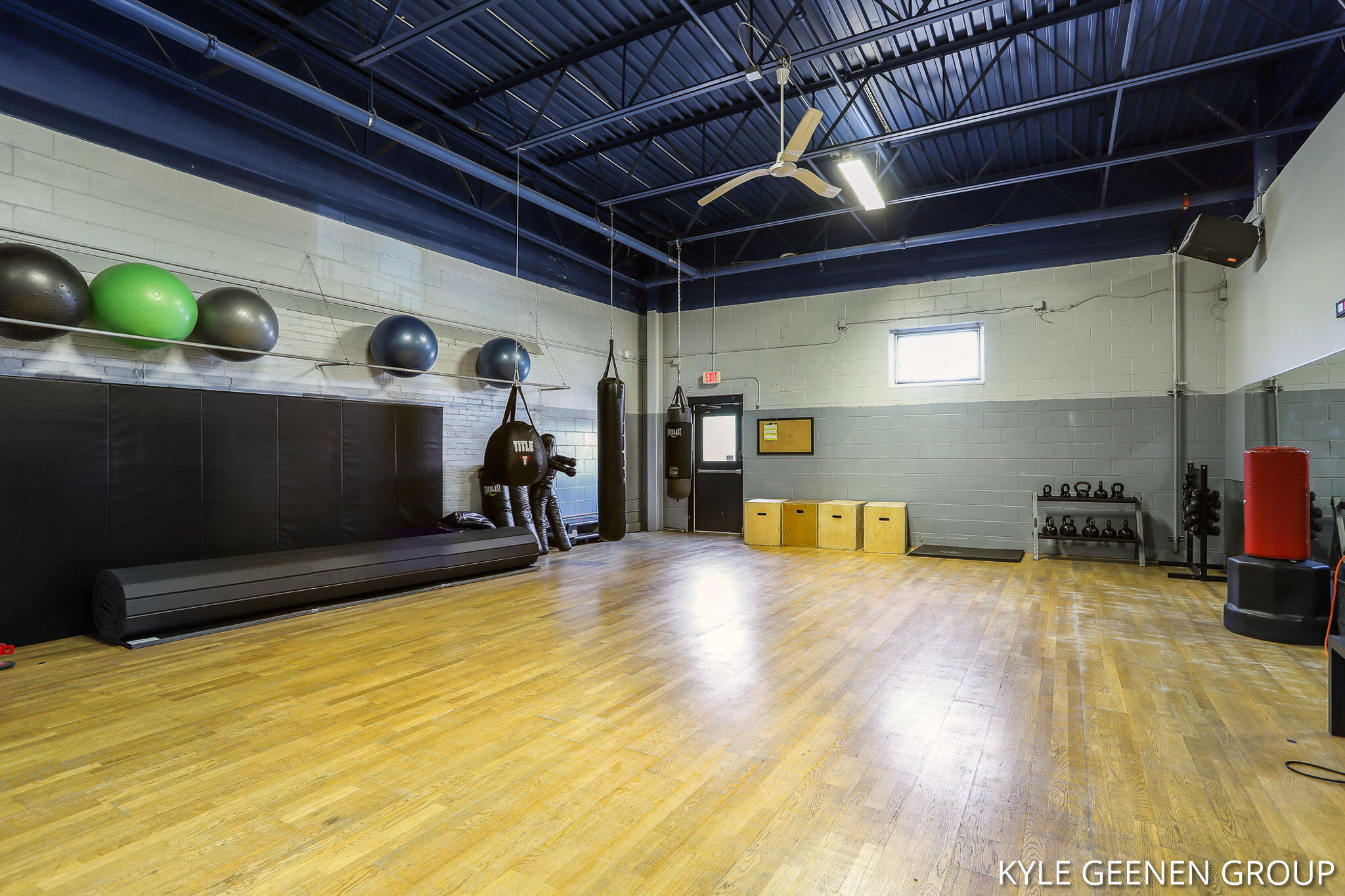 533 COLUMBIA Avenue, 103