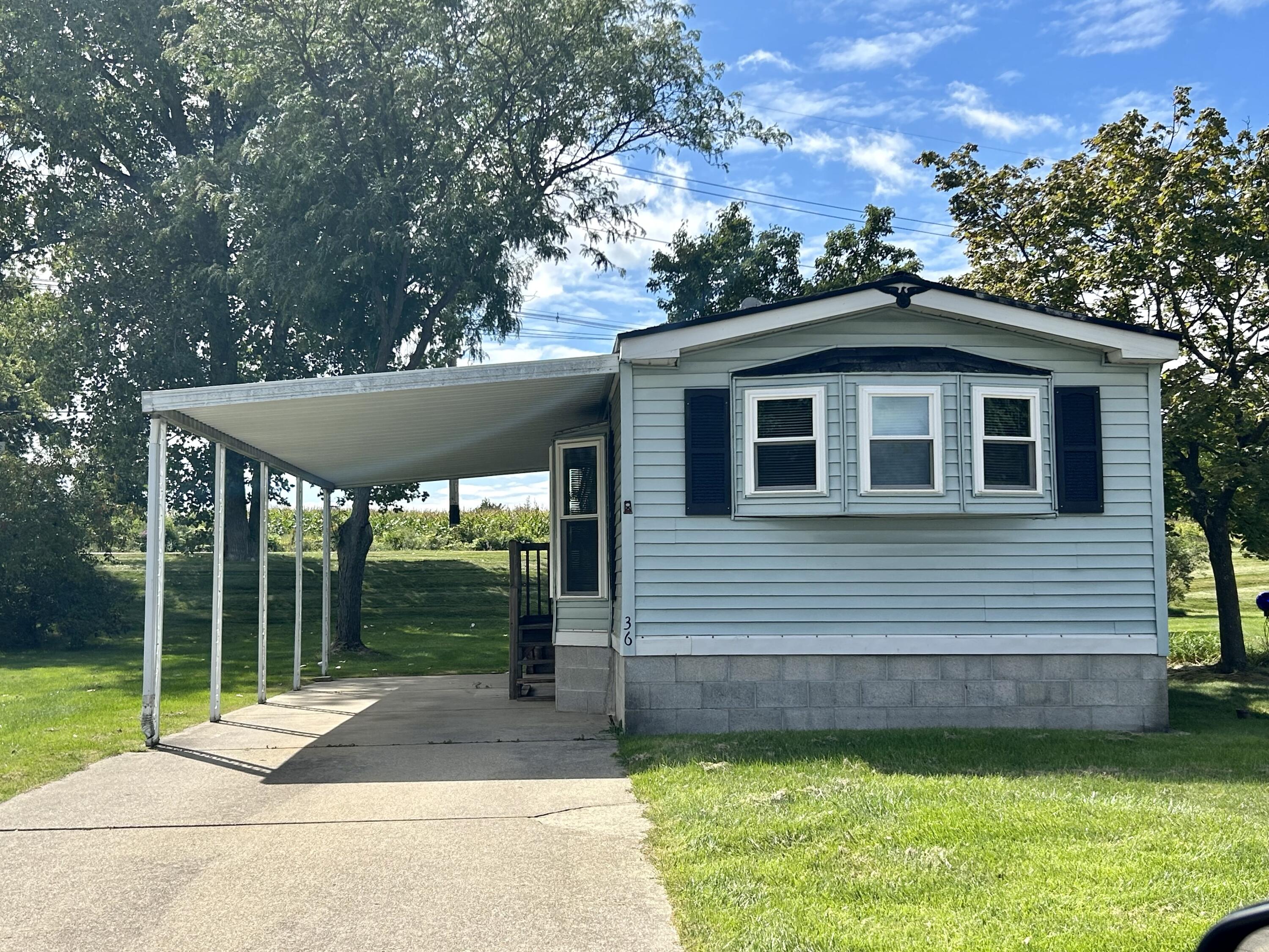 155 E 48th Street, 36