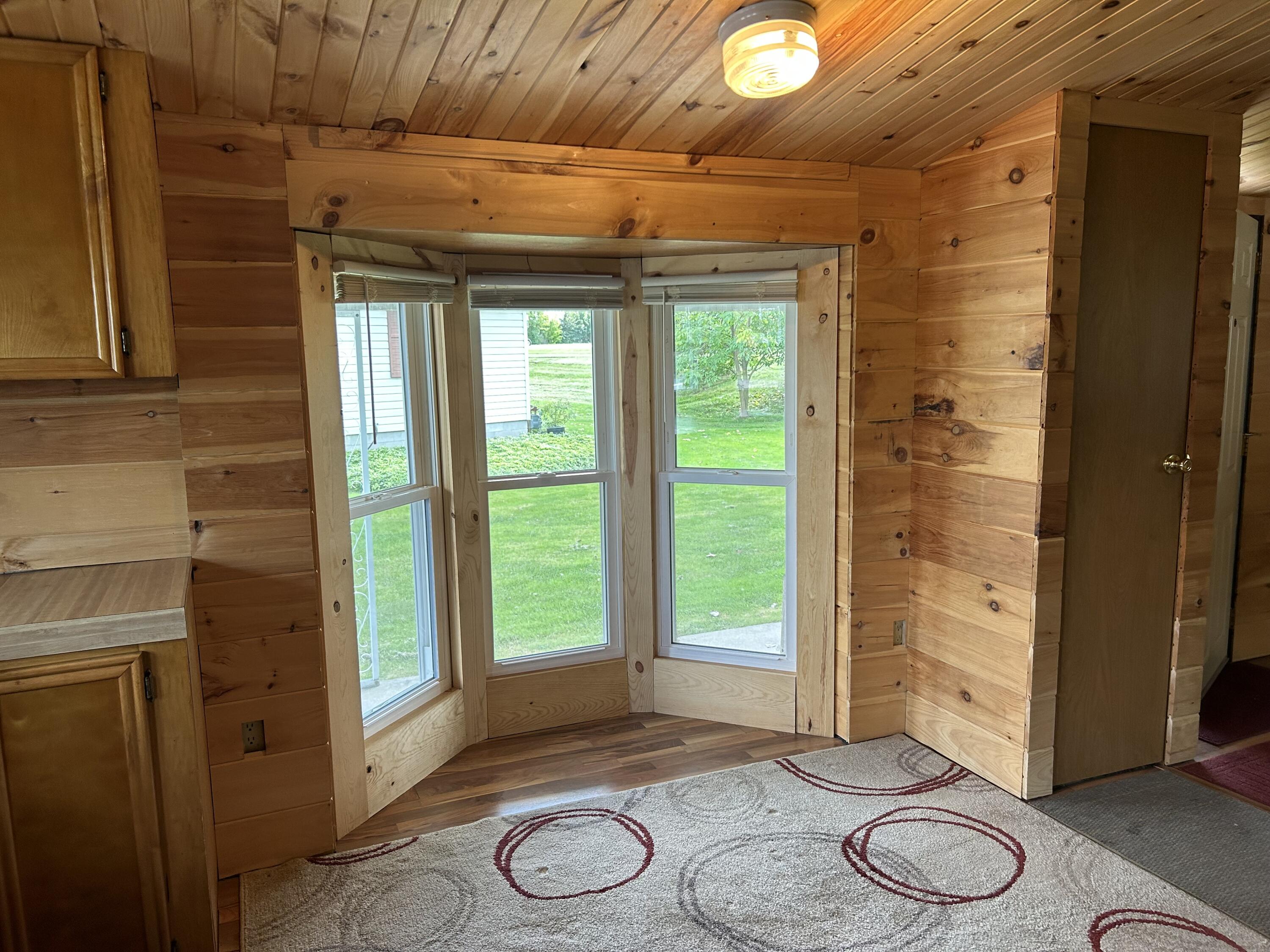 155 E 48th Street, 36