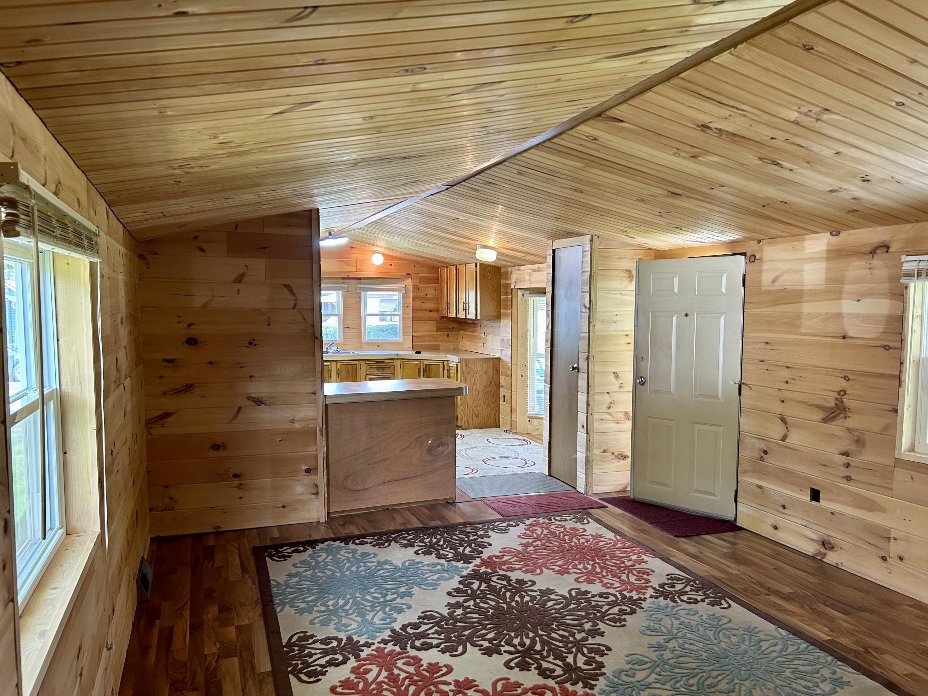 155 E 48th Street, 36