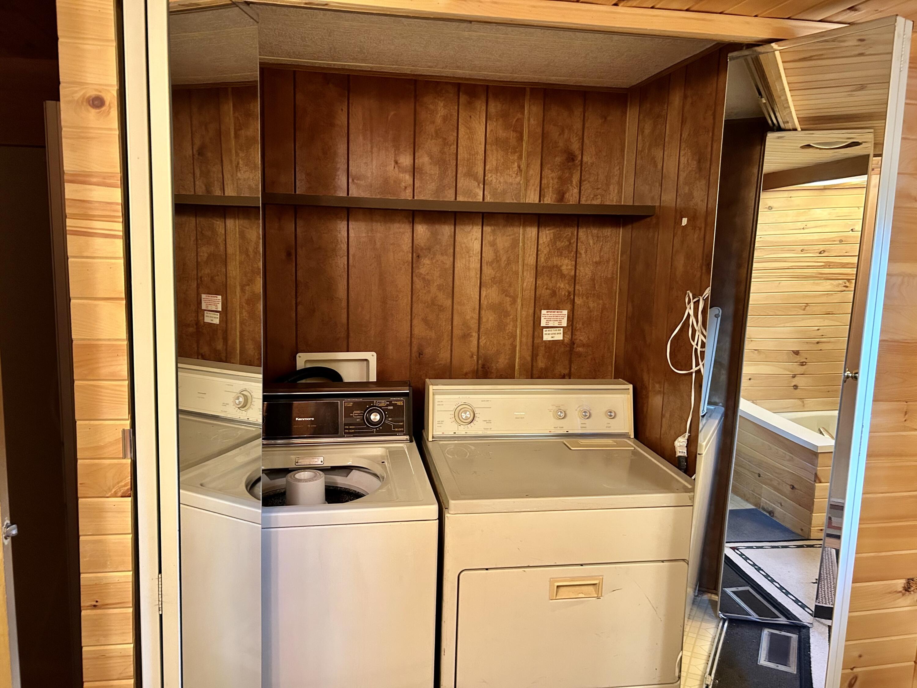 155 E 48th Street, 36