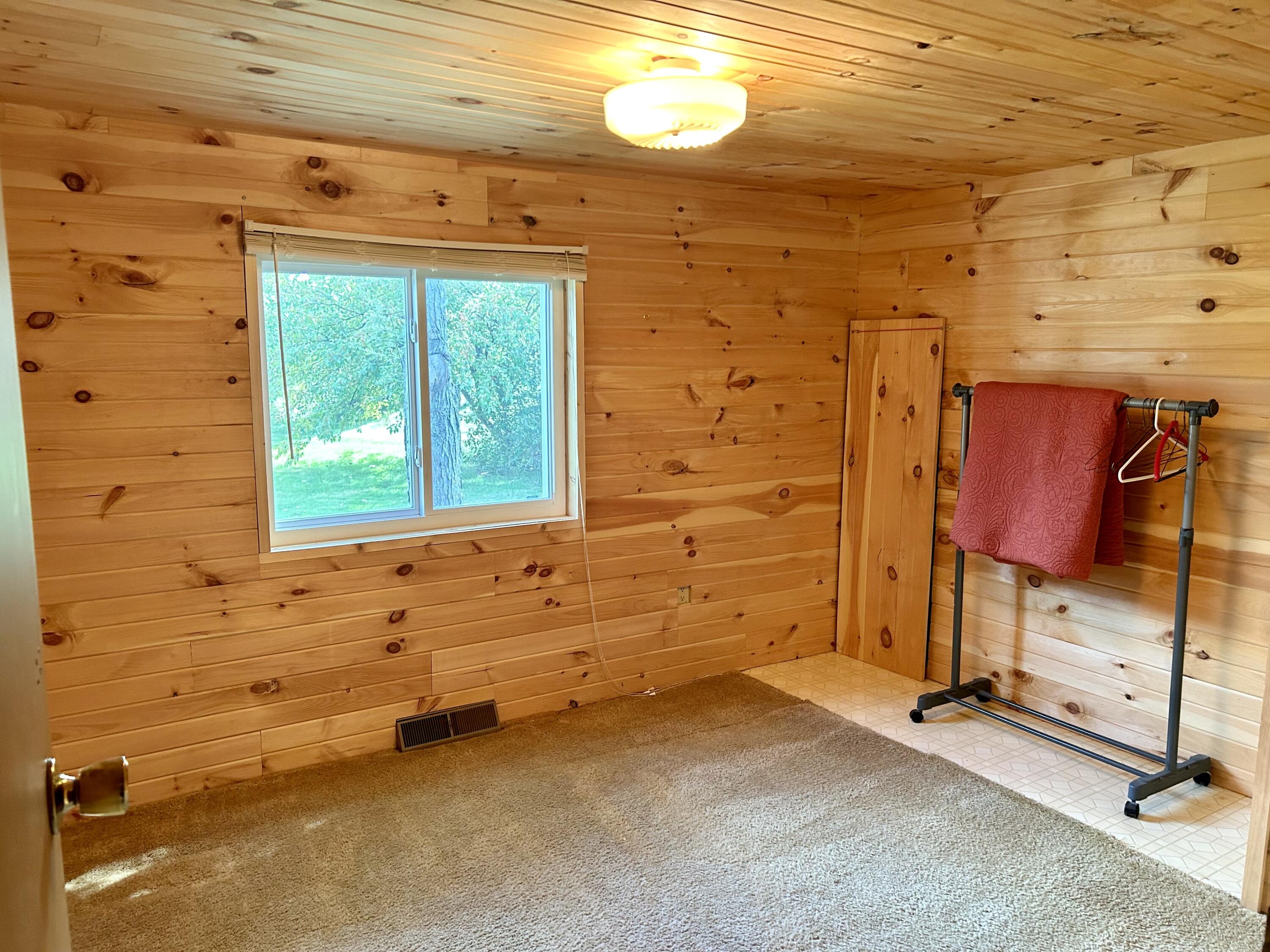 155 E 48th Street, 36