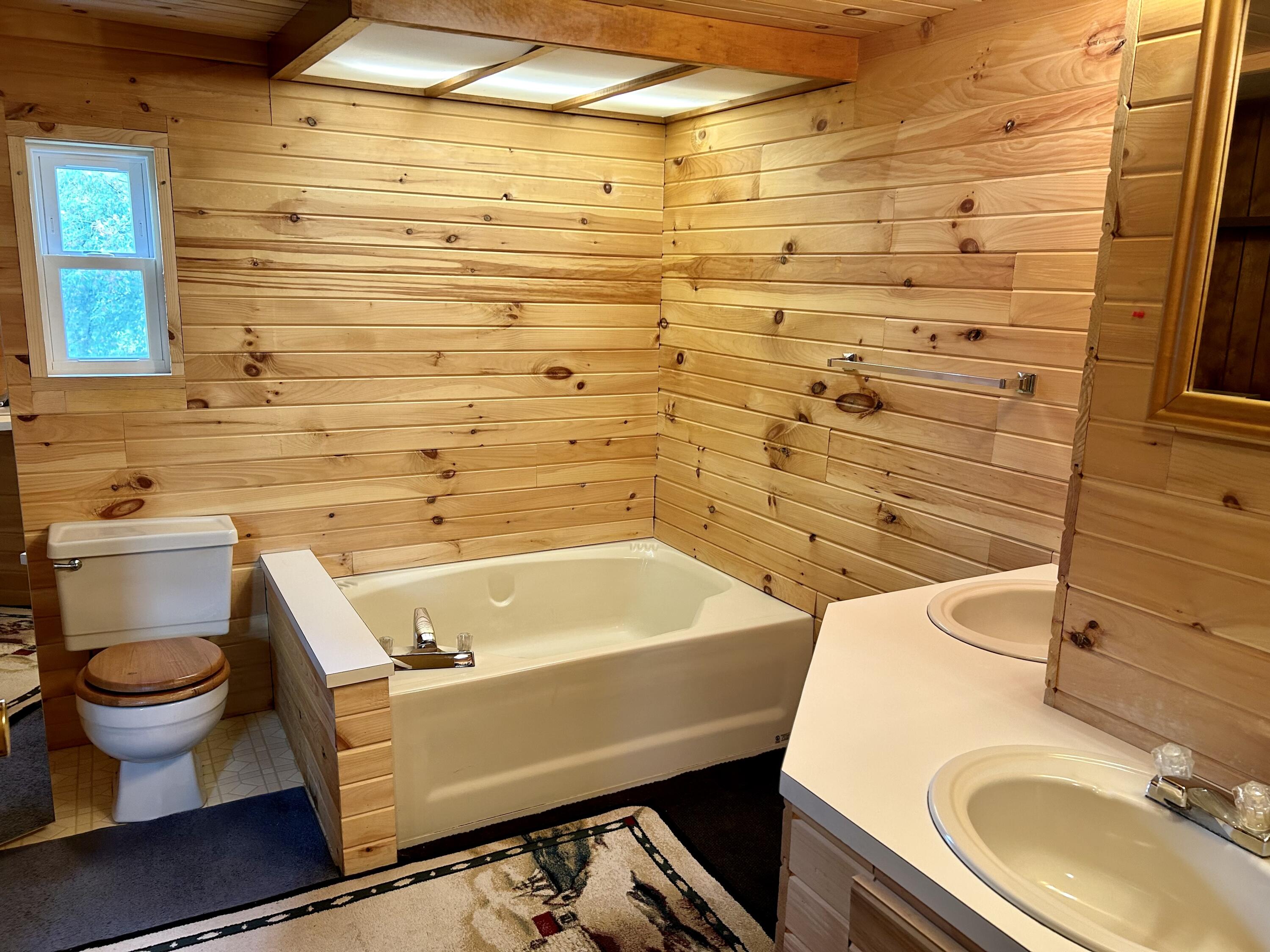 155 E 48th Street, 36