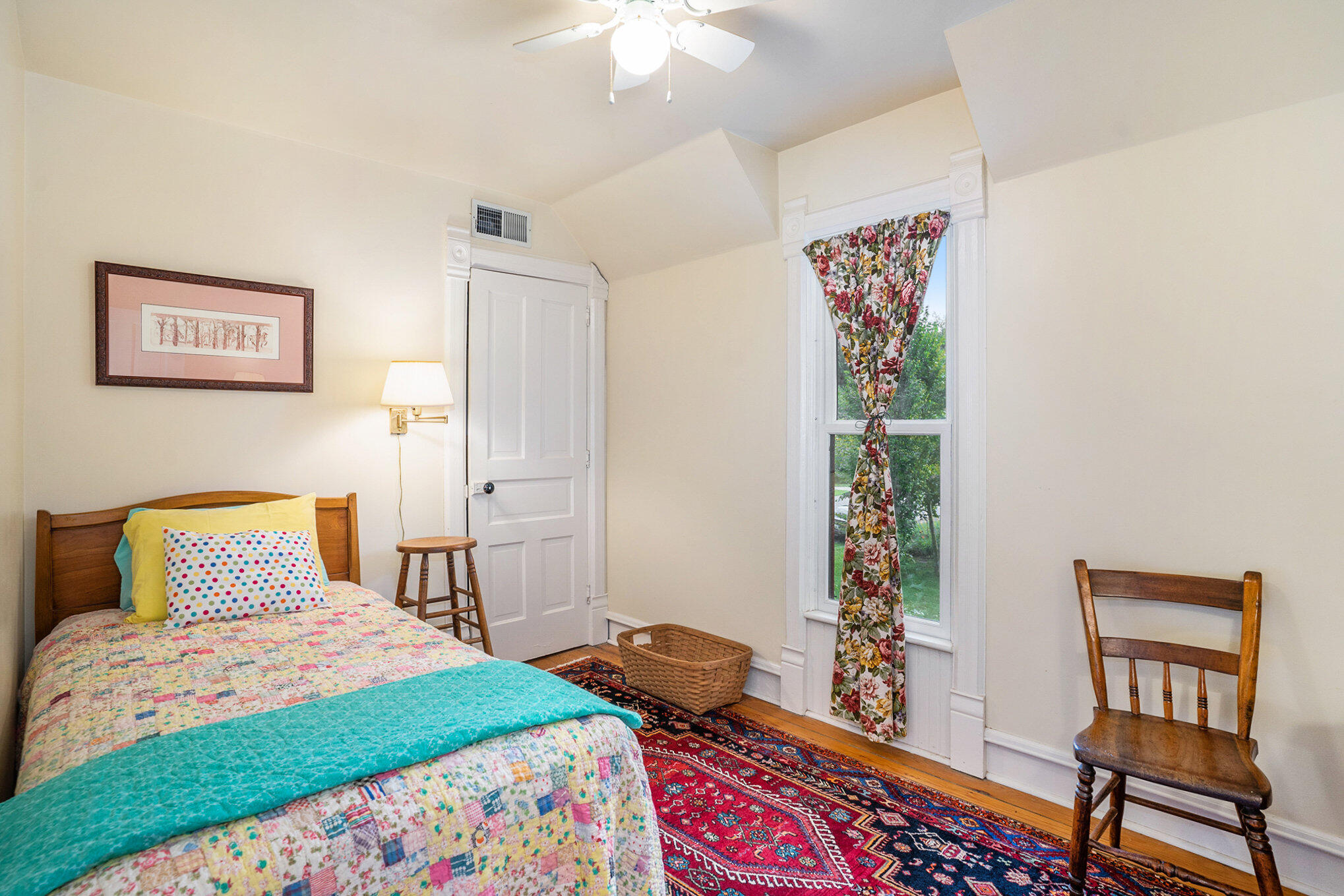 1382 Blue Star Highway