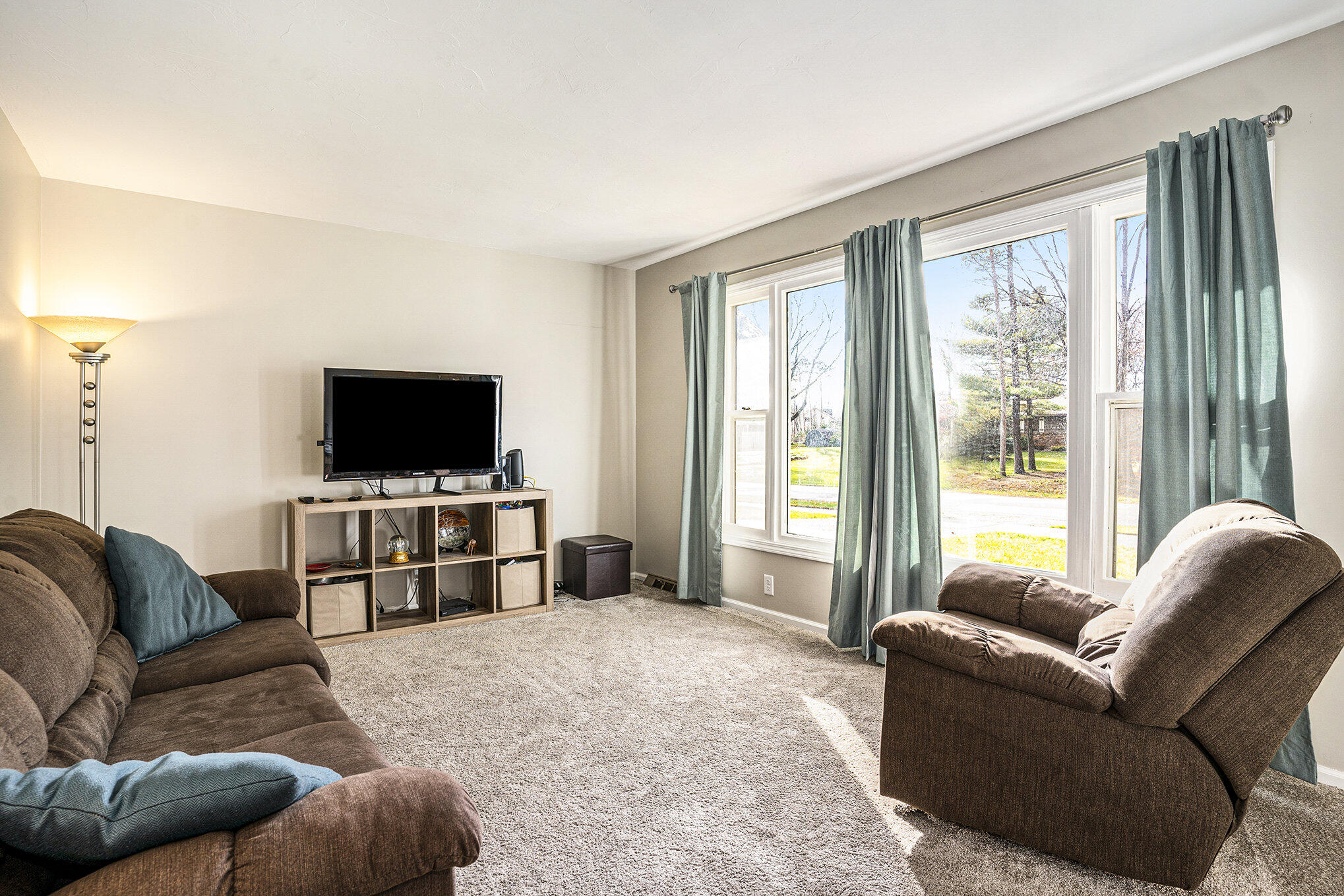 471 Aniline Avenue N