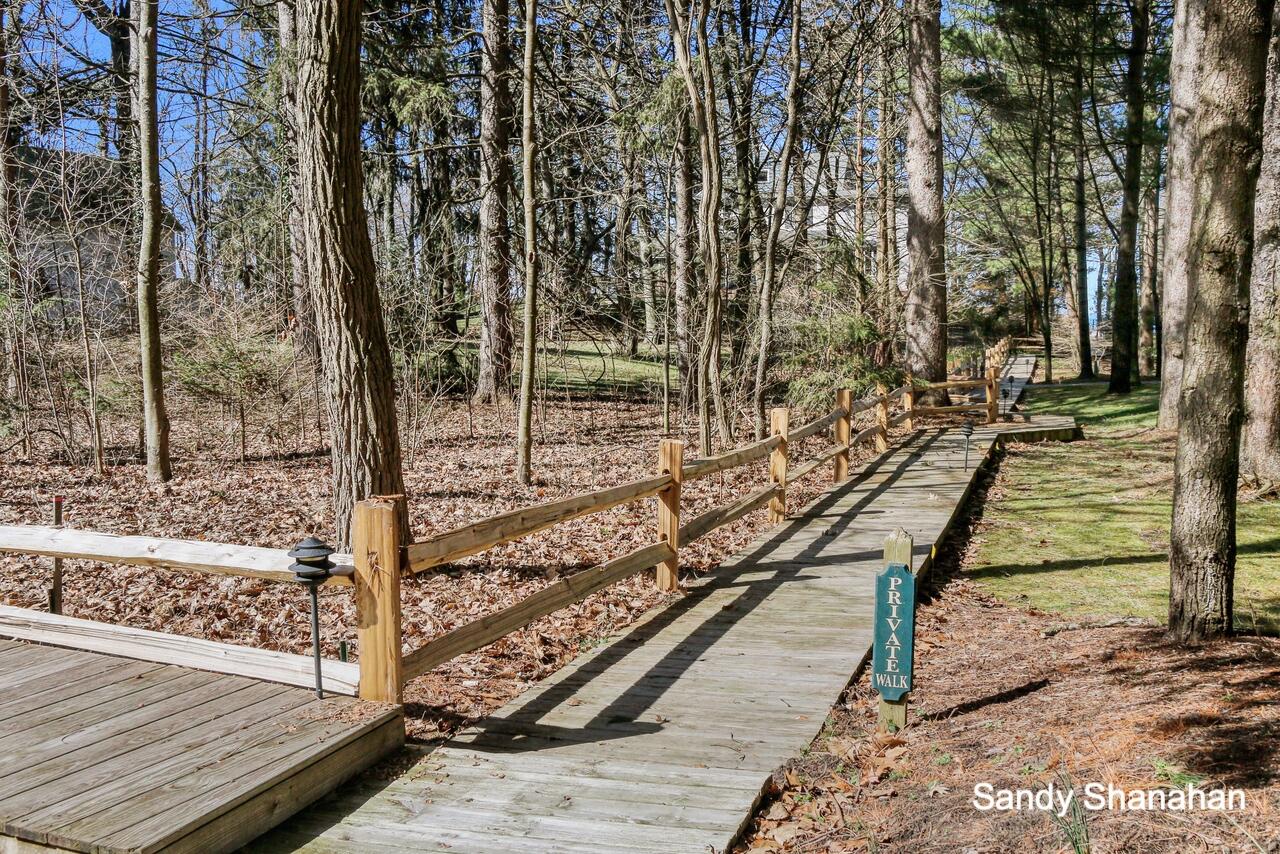 2348 Lakeshore Drive