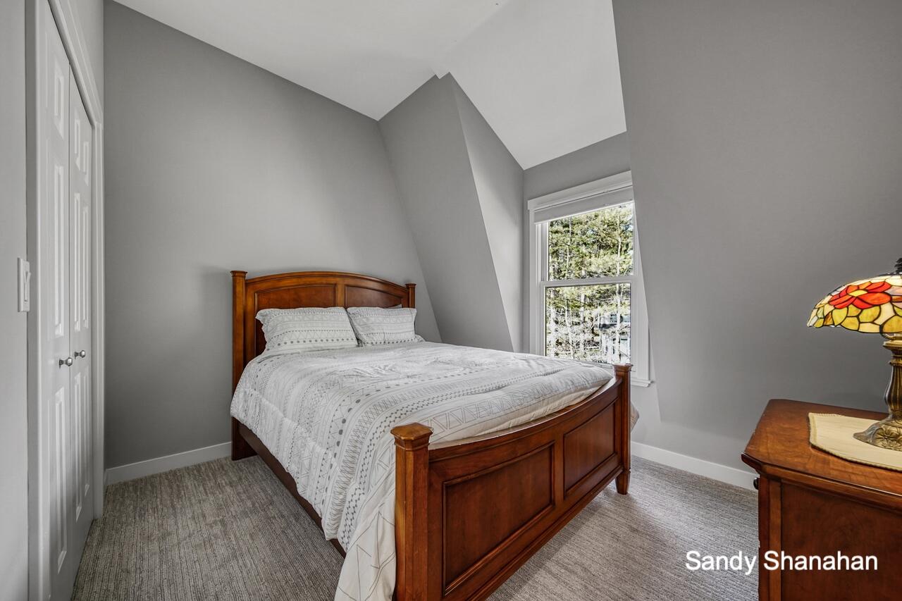 2348 Lakeshore Drive