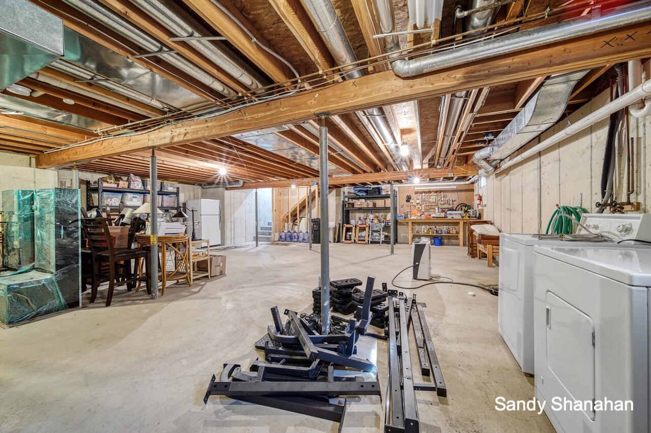 2348 Lakeshore Drive