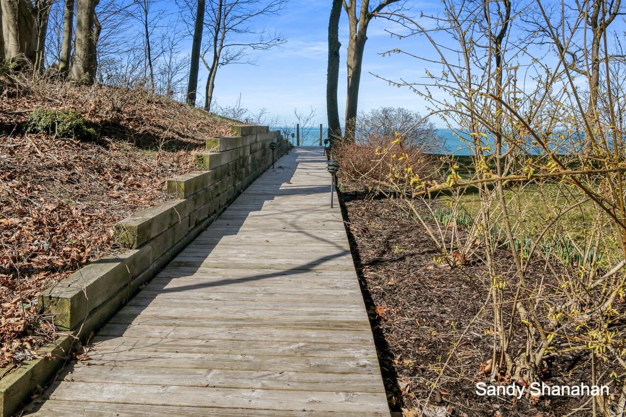 2348 Lakeshore Drive