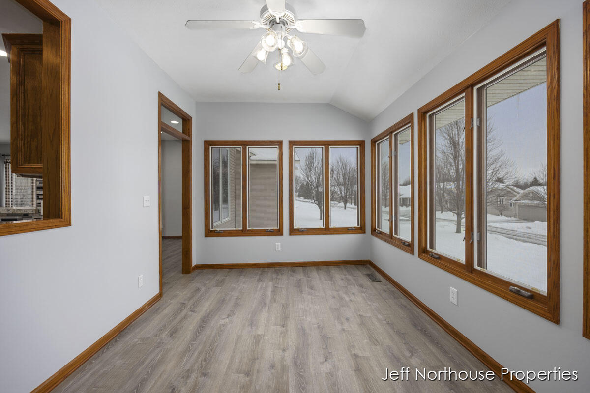 4616 Canterbury Drive, 32