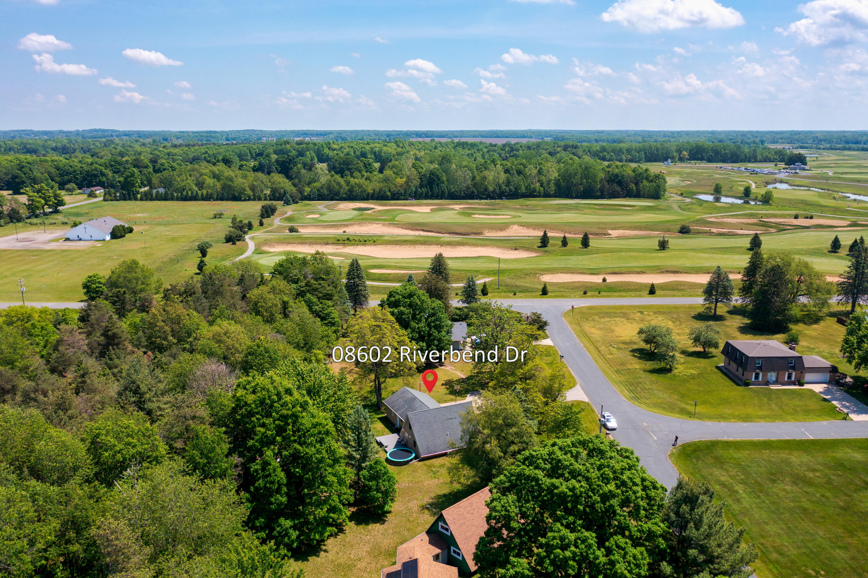 8602 Riverbend