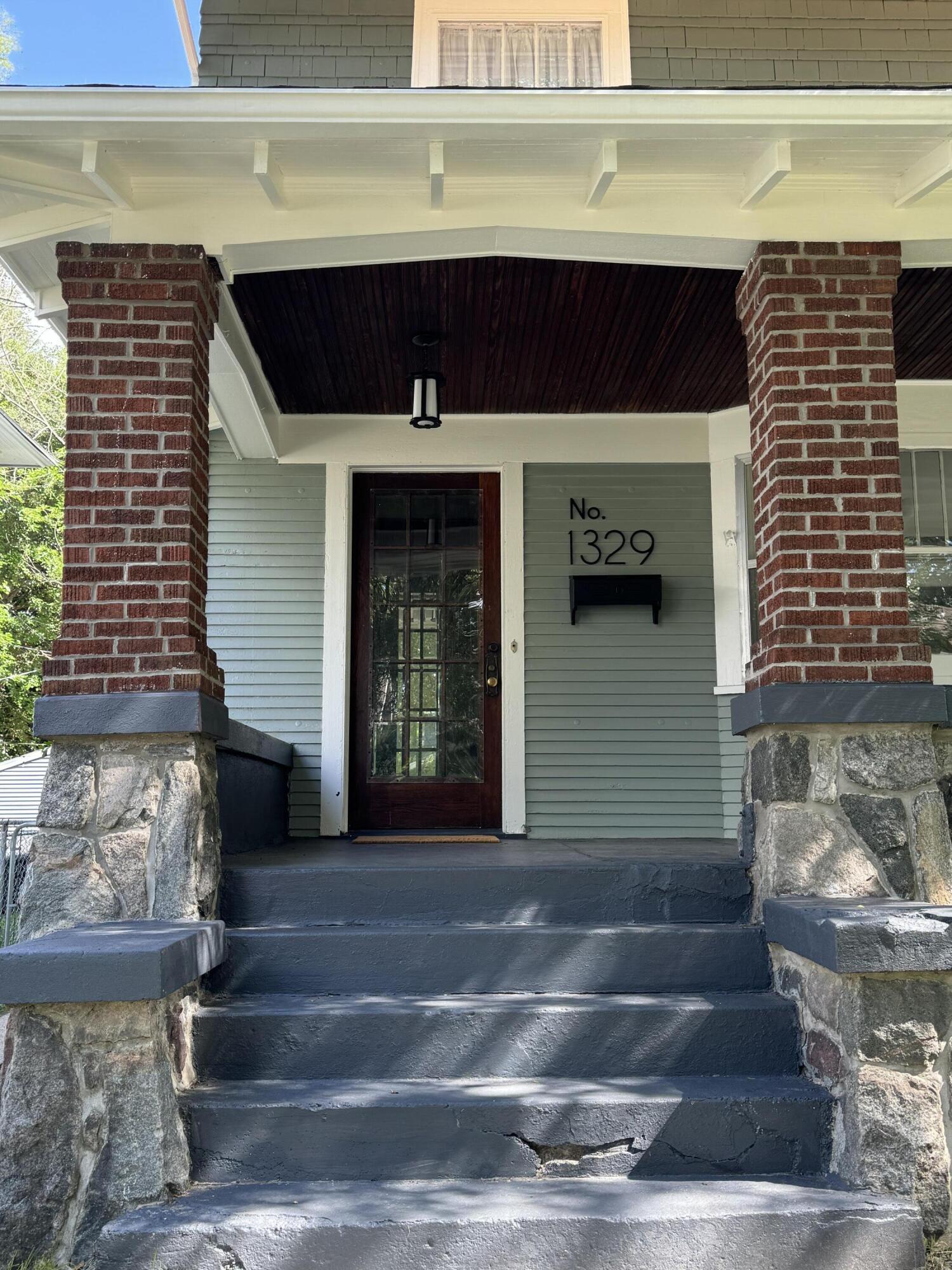 1329 Dunham Street SE