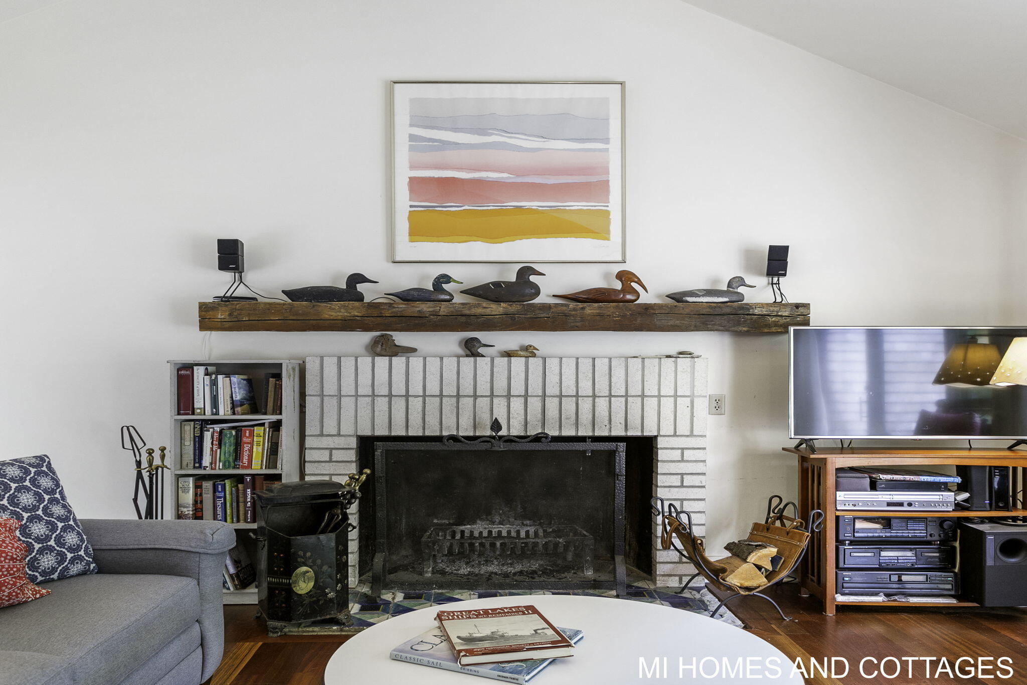 4489 N Lakeshore Drive