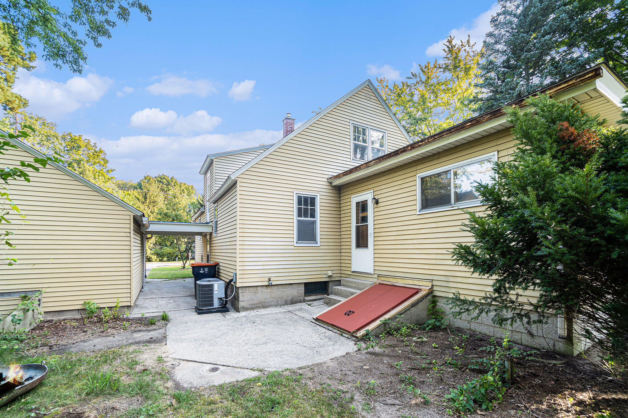 658 Goldenrod Avenue