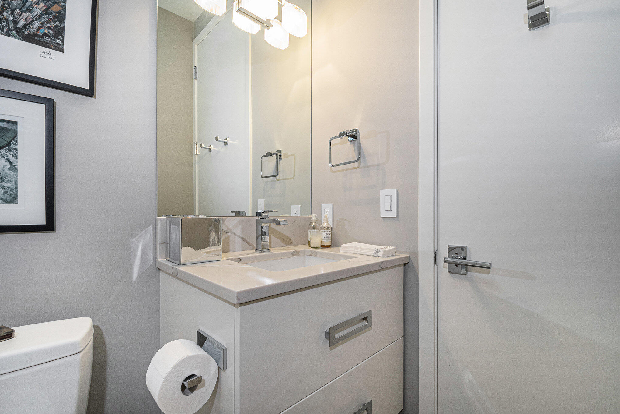 335 Bridge Street NW, 607