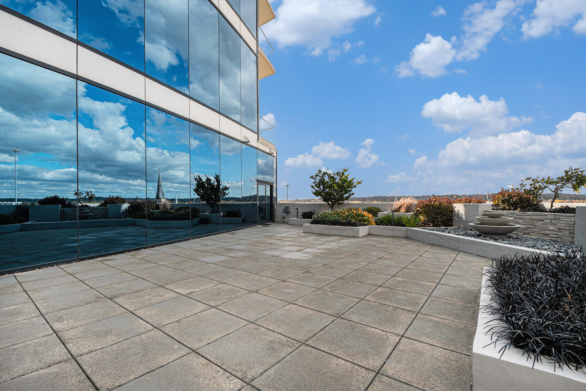 335 Bridge Street NW, 607