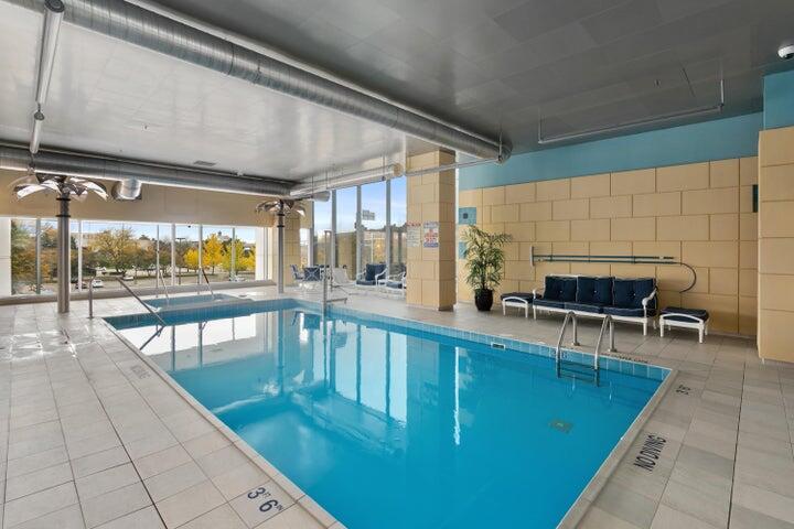 335 Bridge Street NW, 607