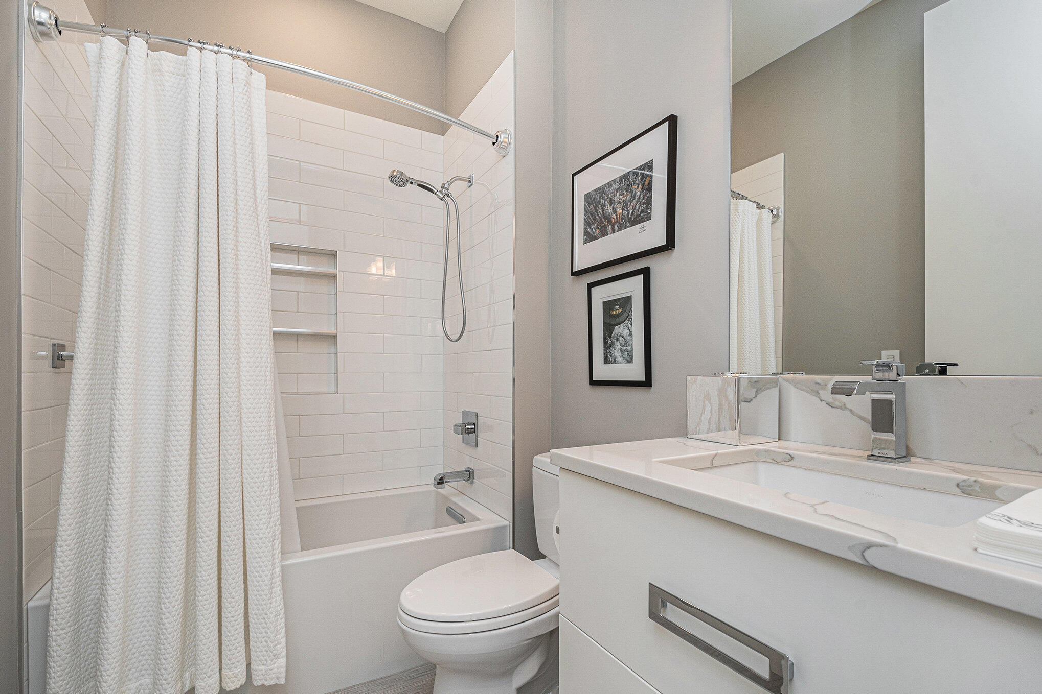 335 Bridge Street NW, 607