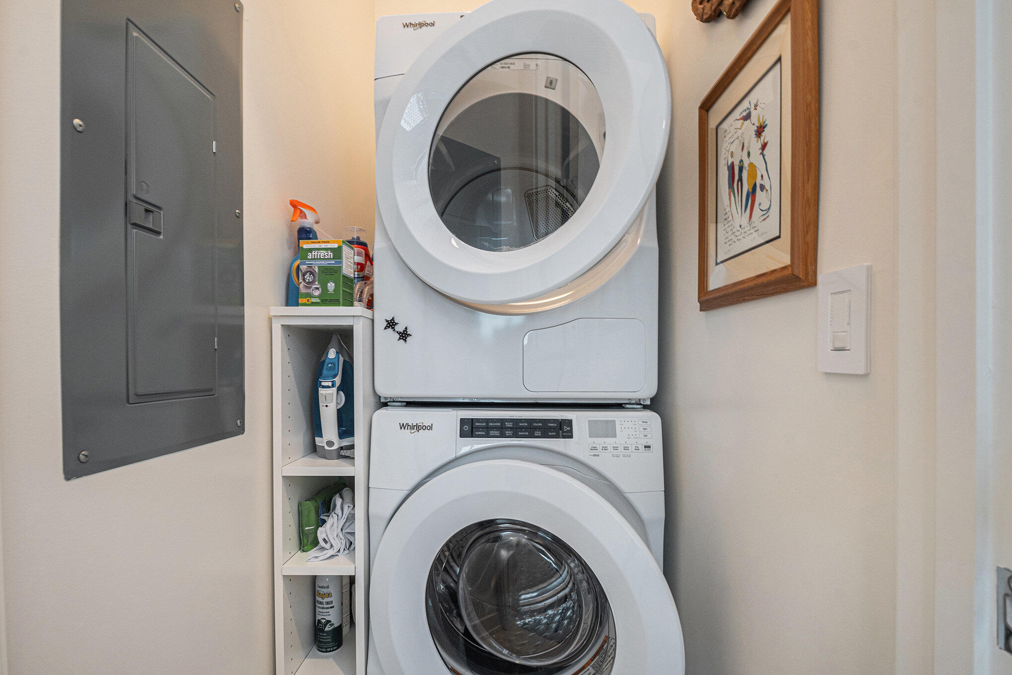 335 Bridge Street NW, 607